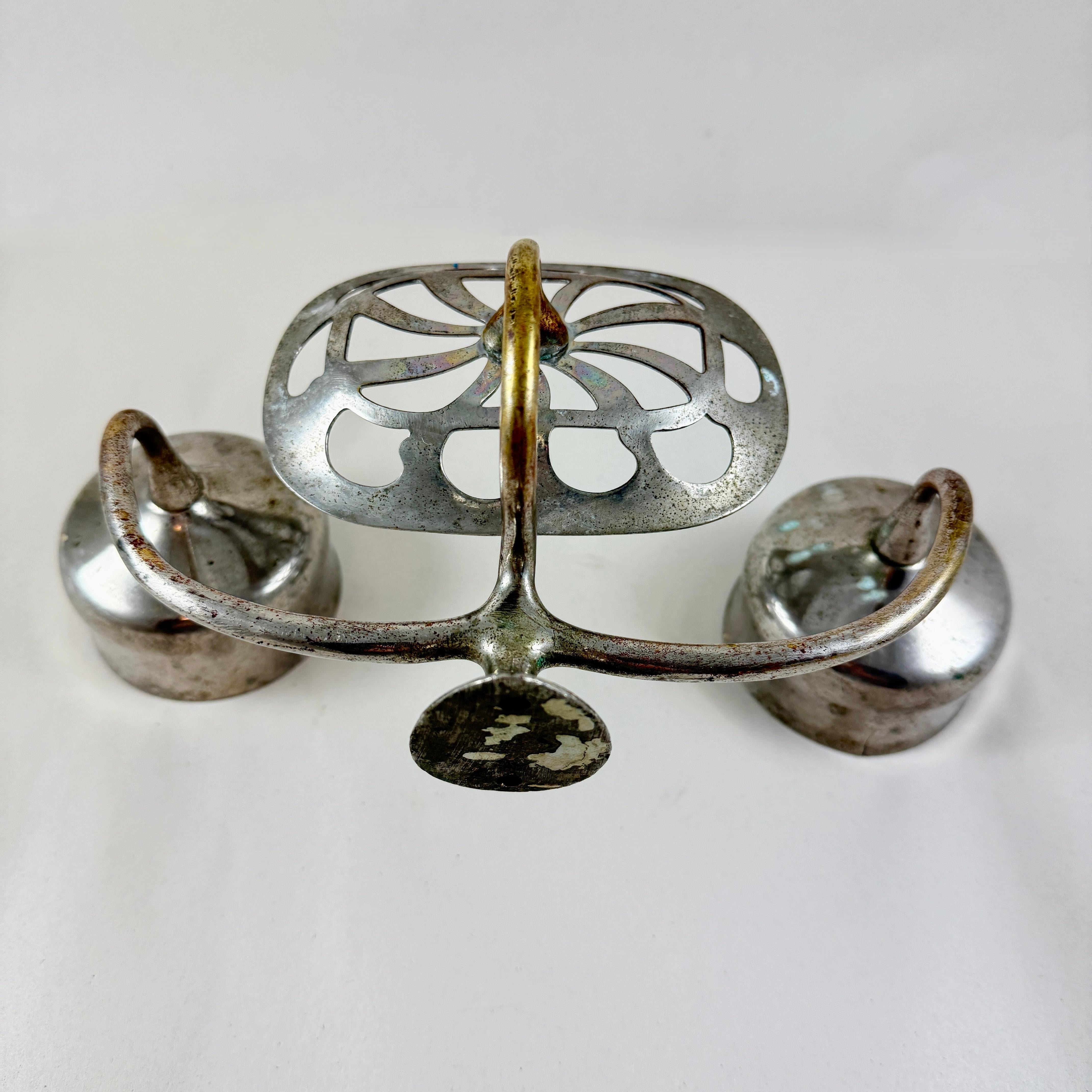 Nickel Plated Brass Wall Mounted Double Cup Holder and Soap Dish, circa 1902 in vendita 6