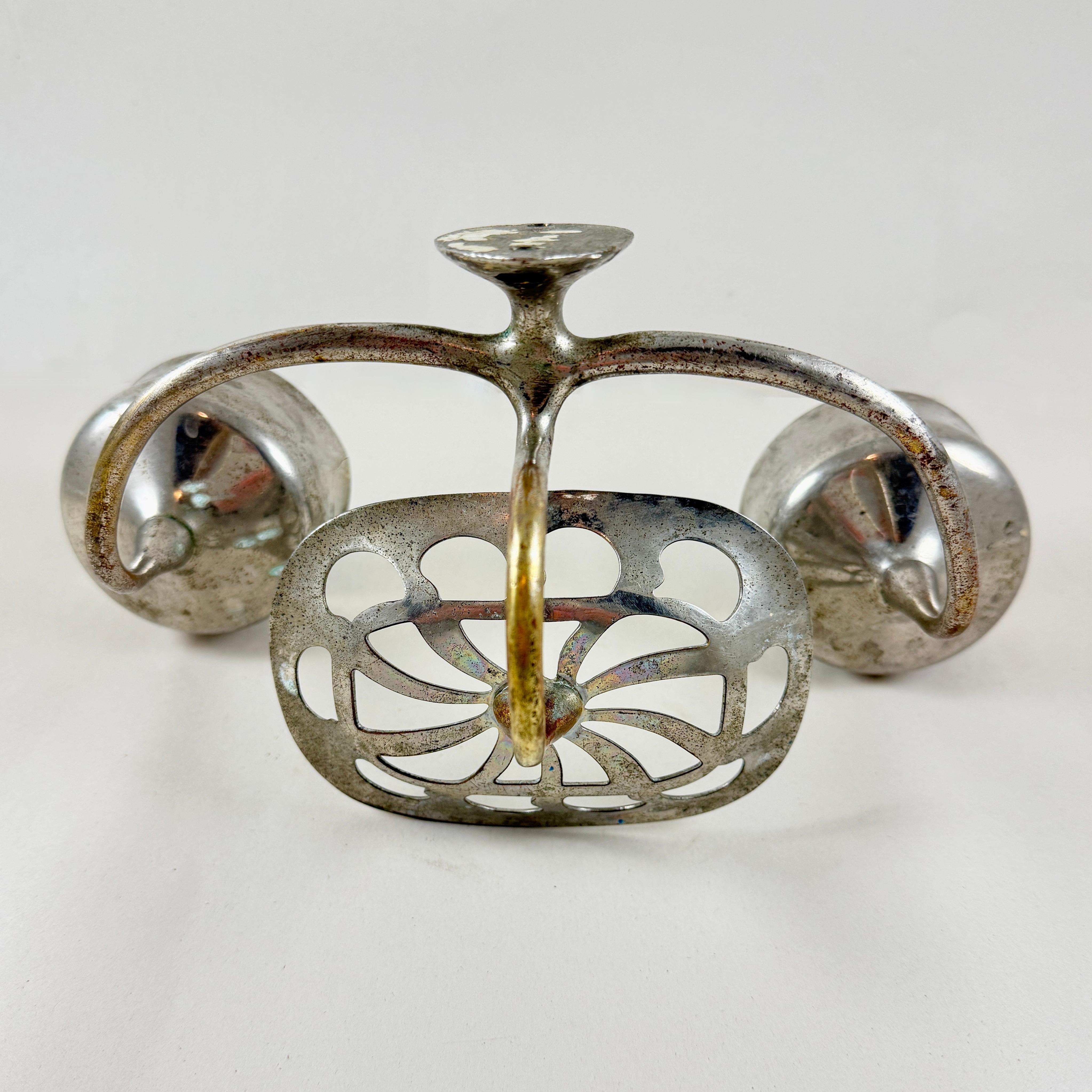 Nickel Plated Brass Wall Mounted Double Cup Holder and Soap Dish, circa 1902 In condizioni buone in vendita a Philadelphia, PA