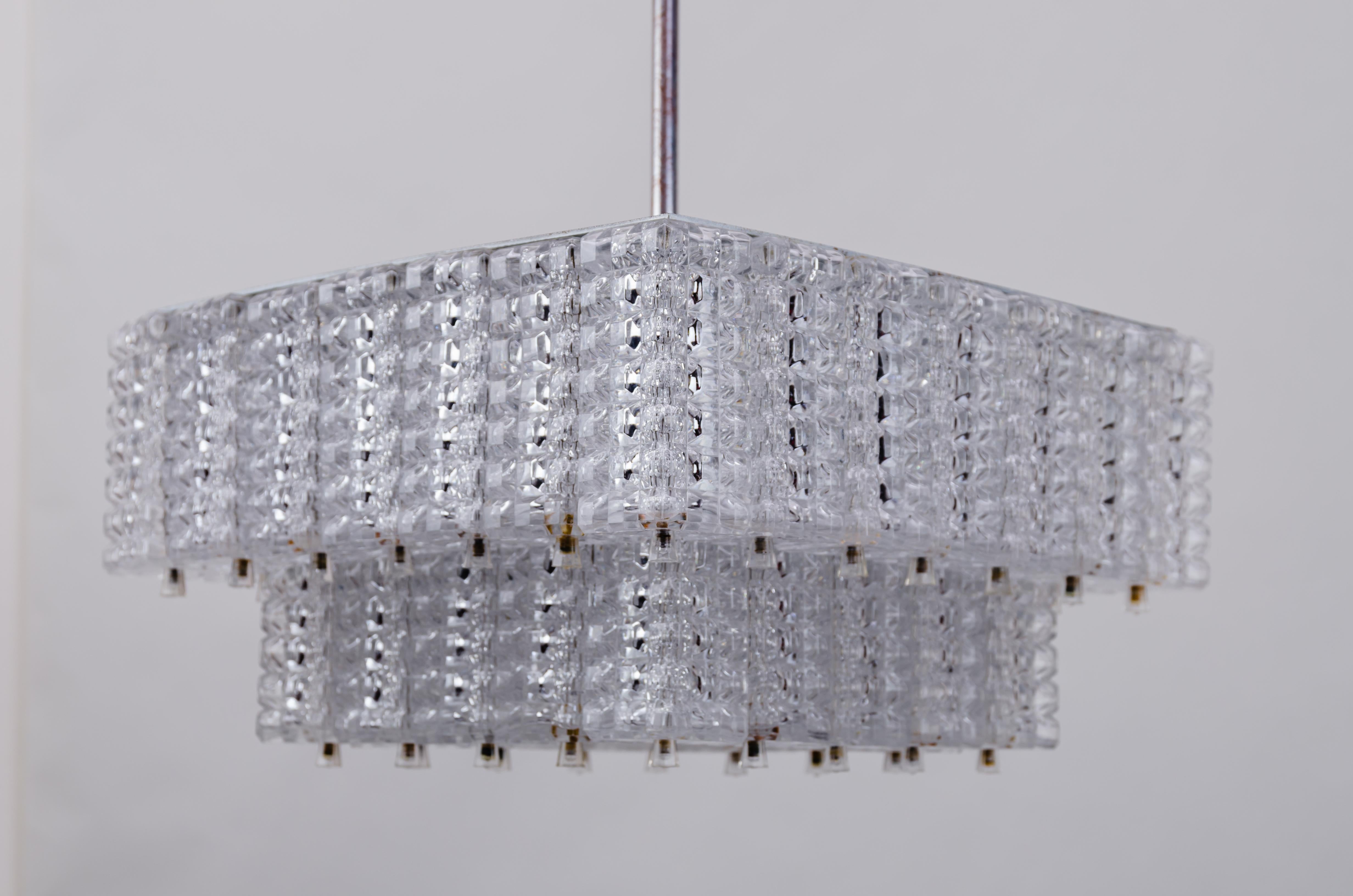 Nickel plated chandelier by Austrolux 1960s In Good Condition For Sale In Wien, AT