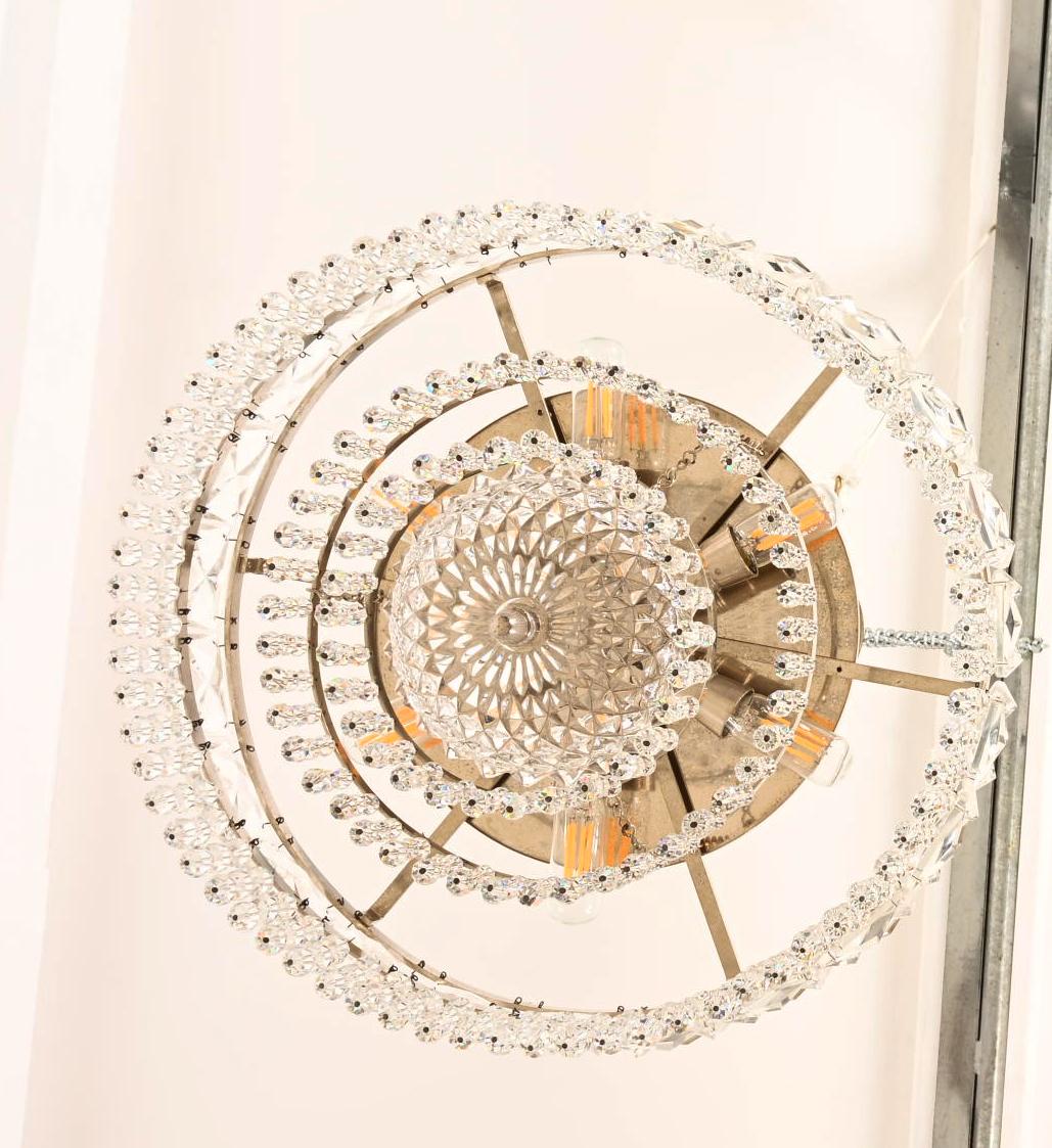 Lampadario in cristallo tagliato nichelato In condizioni discrete in vendita a Vienna, AT