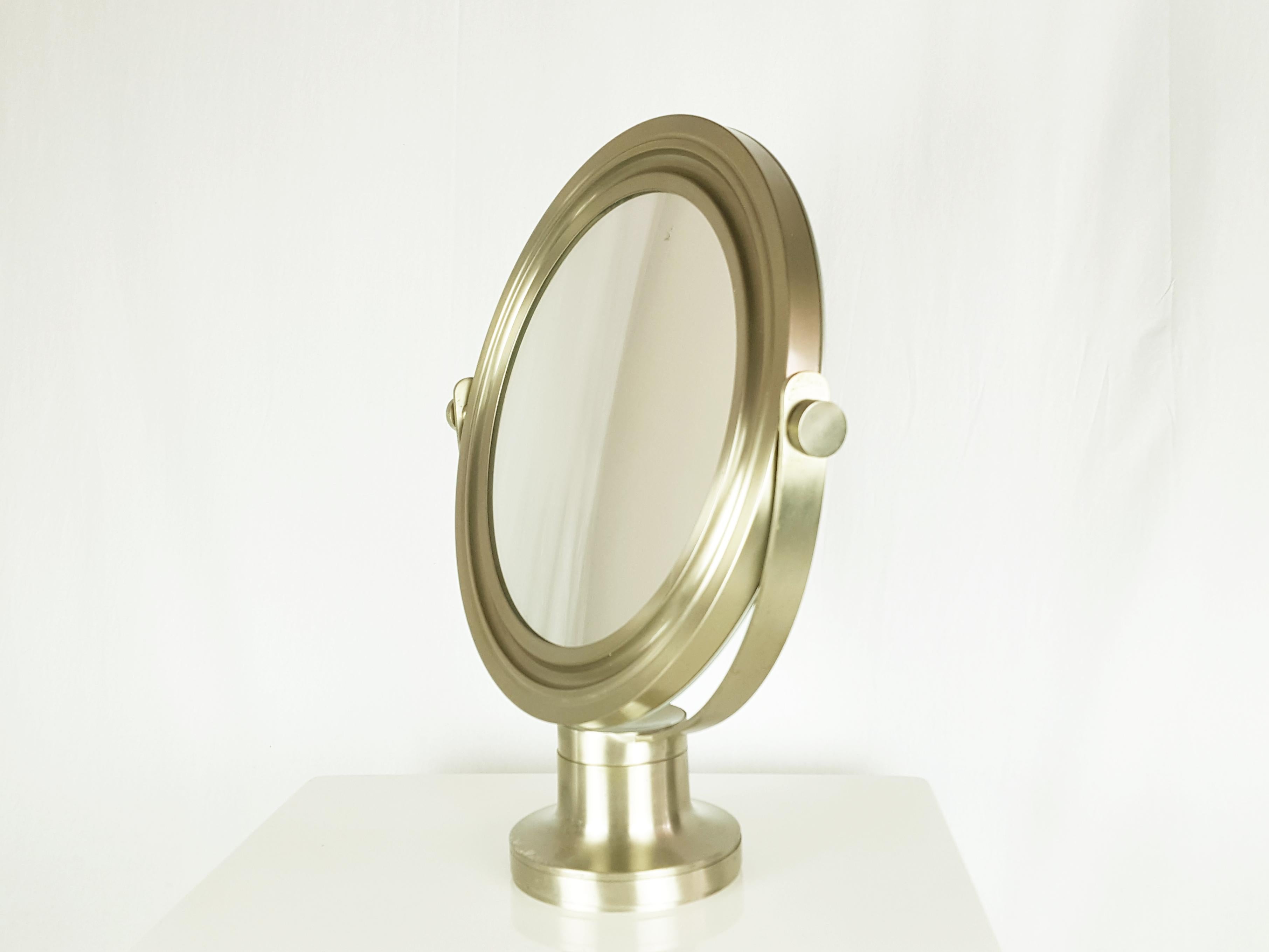 Milieu du XXe siècle Miroir de table en métal nickelé et verre miroir des années 1960 dans le style de S. Mazza en vente