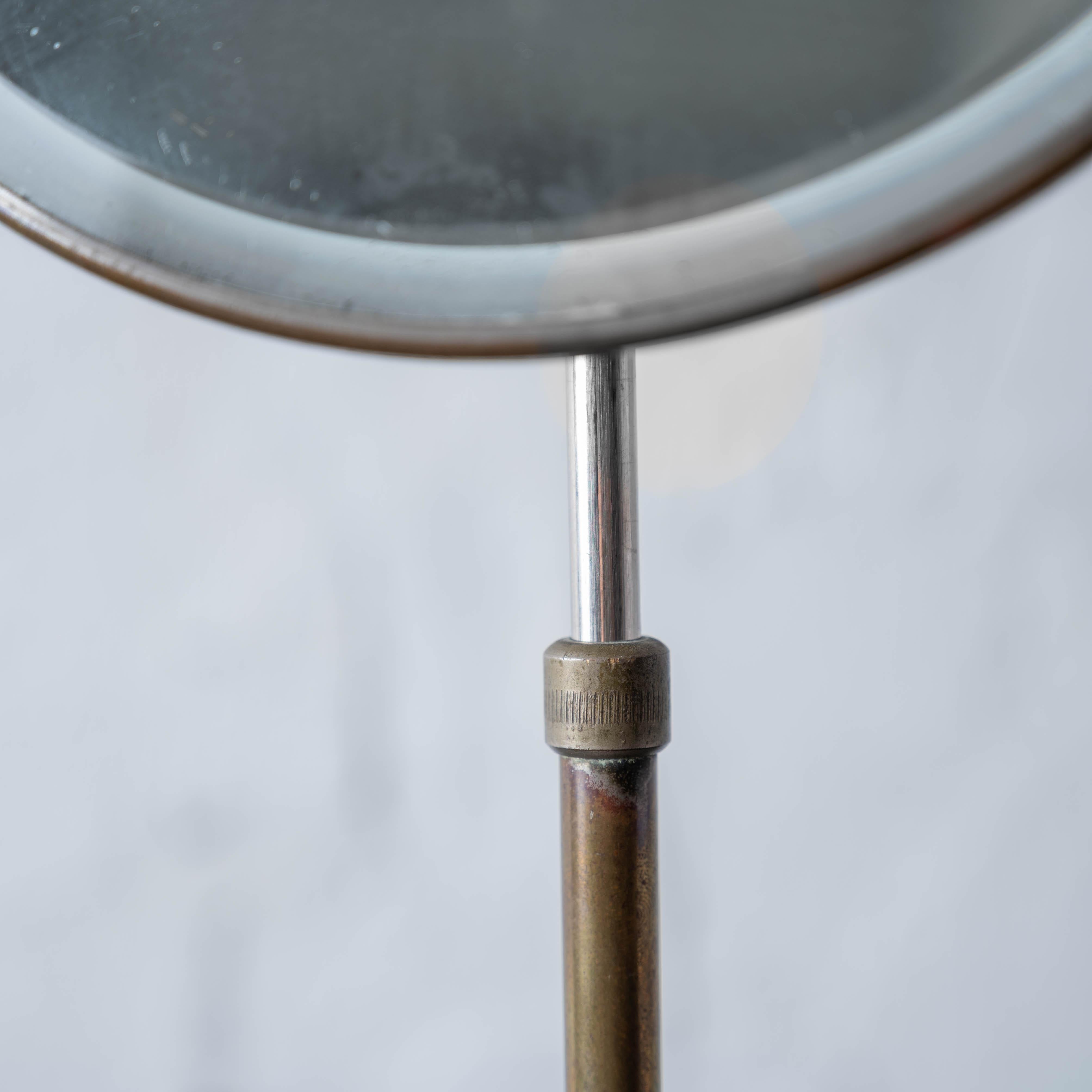 Miroir de rasage nickelé, années 1920 en vente 3