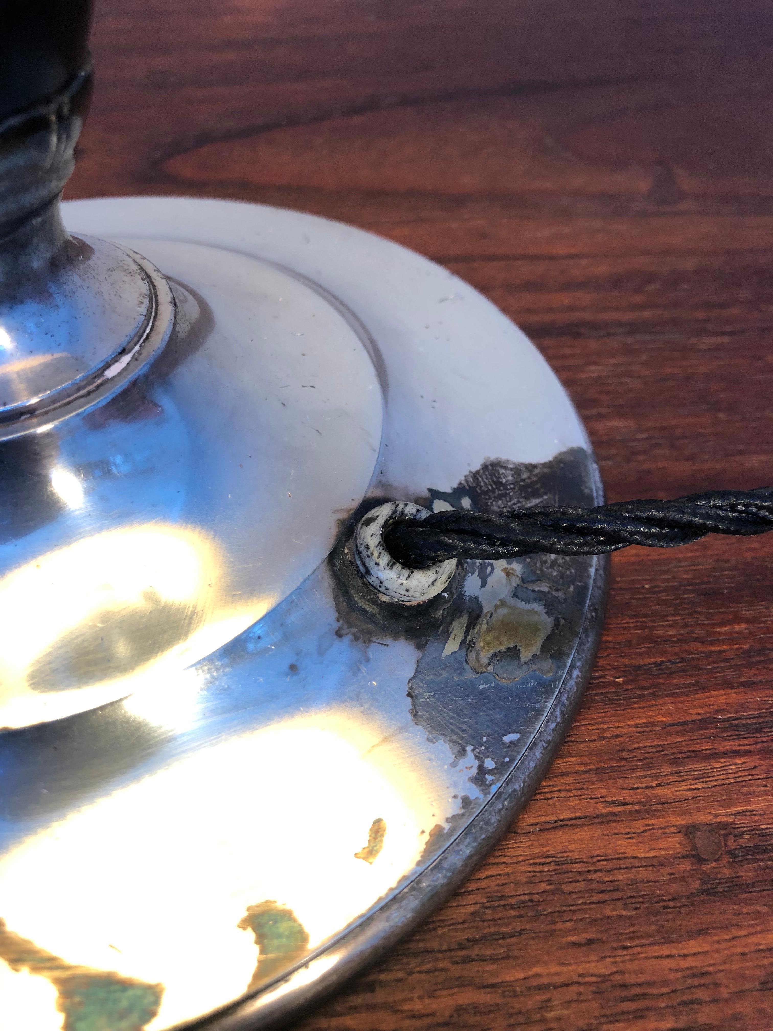 Vernickelte Silber-Art-Déco-Tischlampe aus den 1930er Jahren (Handgefertigt) im Angebot