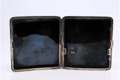 Nickel-plated silver case with Japanese motifs, curved shape, hinged lid