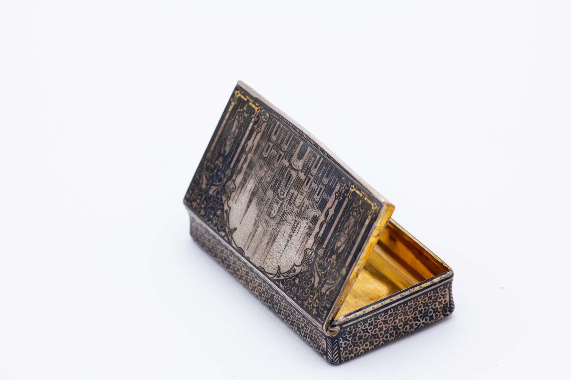 Nickel plated silver snuff box (Europäisch) im Angebot