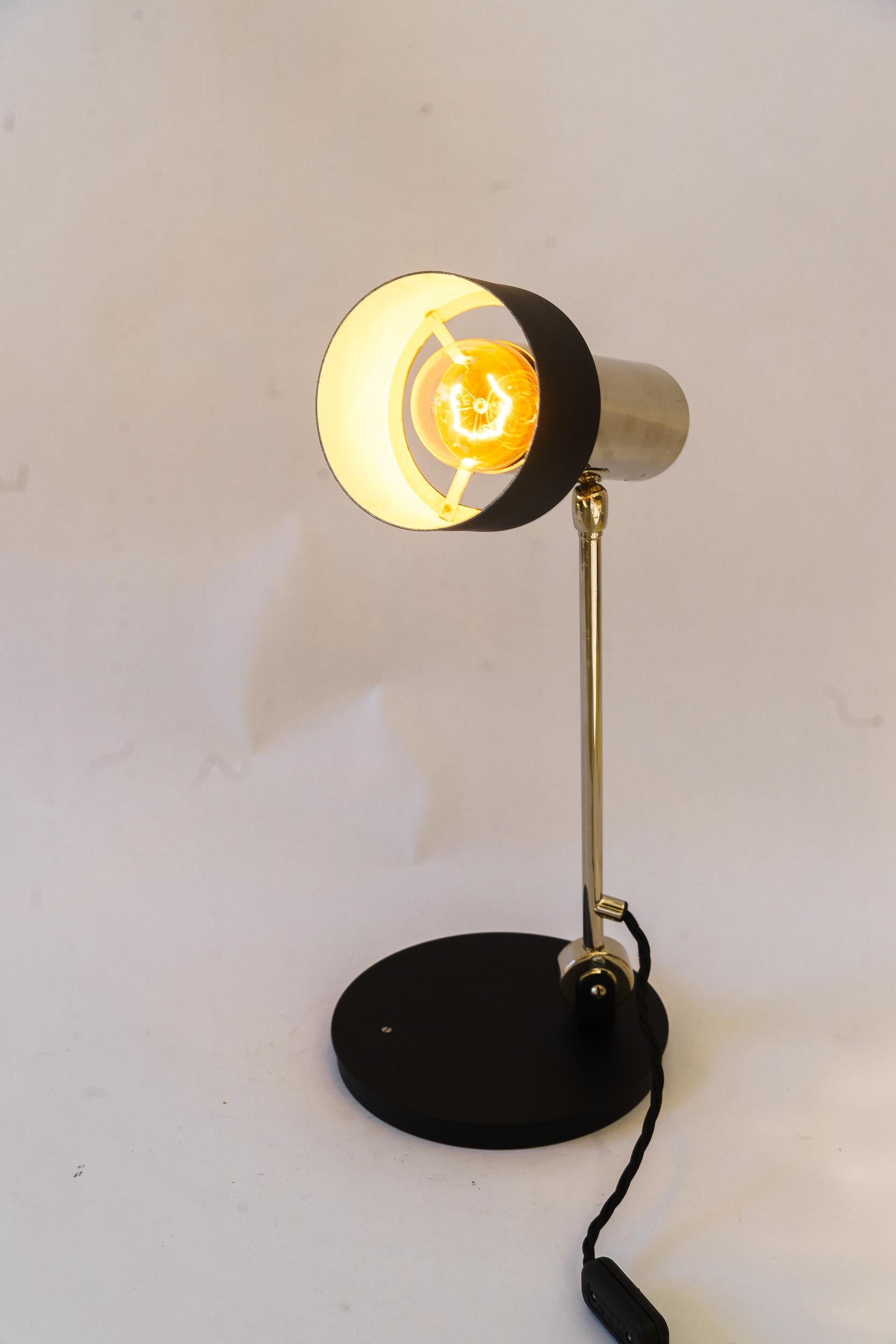 Lámpara de mesa niquelada viena hacia 1960 Metal en venta