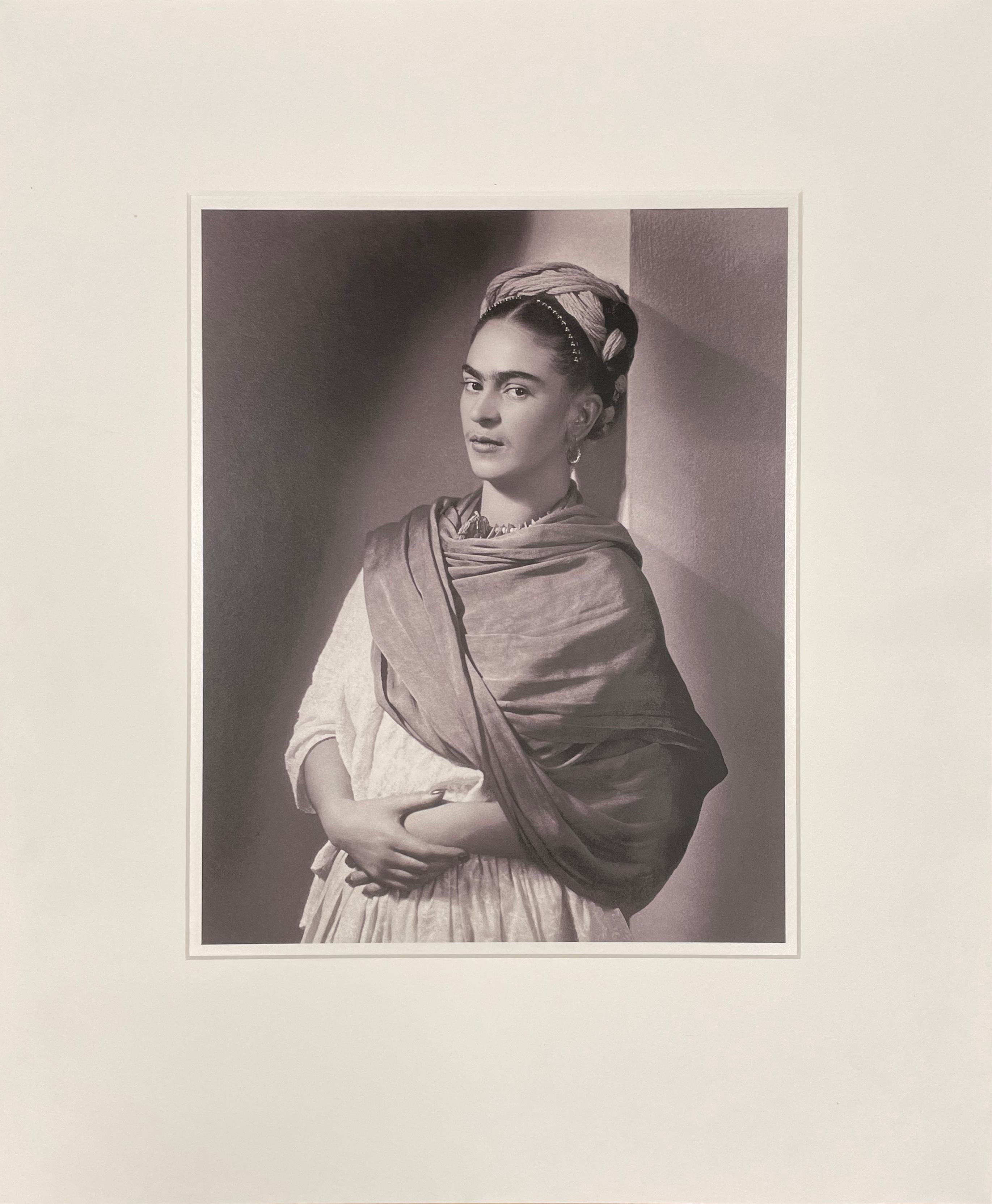 Frida Kahlo - The Breton Portrait de Nickolas Muray est un portrait de la peintre mexicaine commandé par Andre Breton.

Edition de 30
Signé par la succession de Nickolas Muray
Archives photographiques de Nickolas Muray

Nickolas Muray (1892-1965)