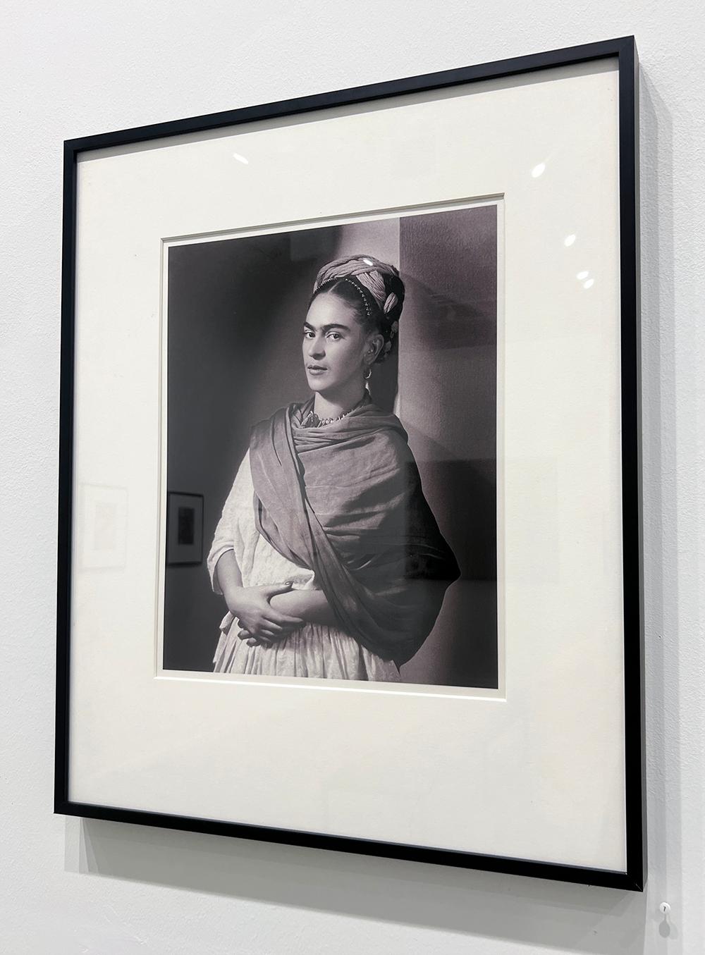 Frida Kahlo – Das bretonische Porträt von Nickolas Muray, 1939, Kohlepigmentdruck im Angebot 5
