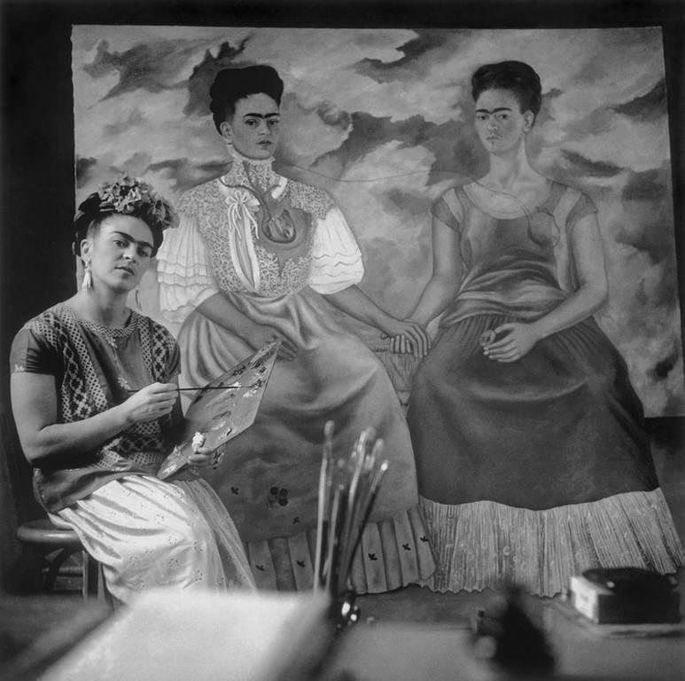 Nickolas Muray Portrait Photograph - Frida Painting "The Two Fridas"