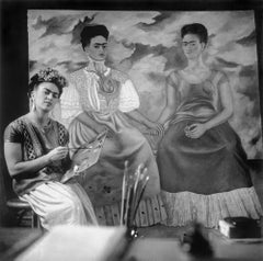 Peinture de Frida "Deux Fridas" - Photographie noir et blanc, Portrait, Frida Kahlo