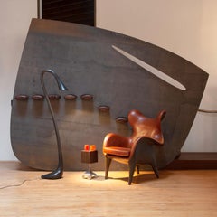 Table à boire lourde Nick''s, bois de fer rouge, aluminium coulé, Jordan Mozer, États-Unis, 2016