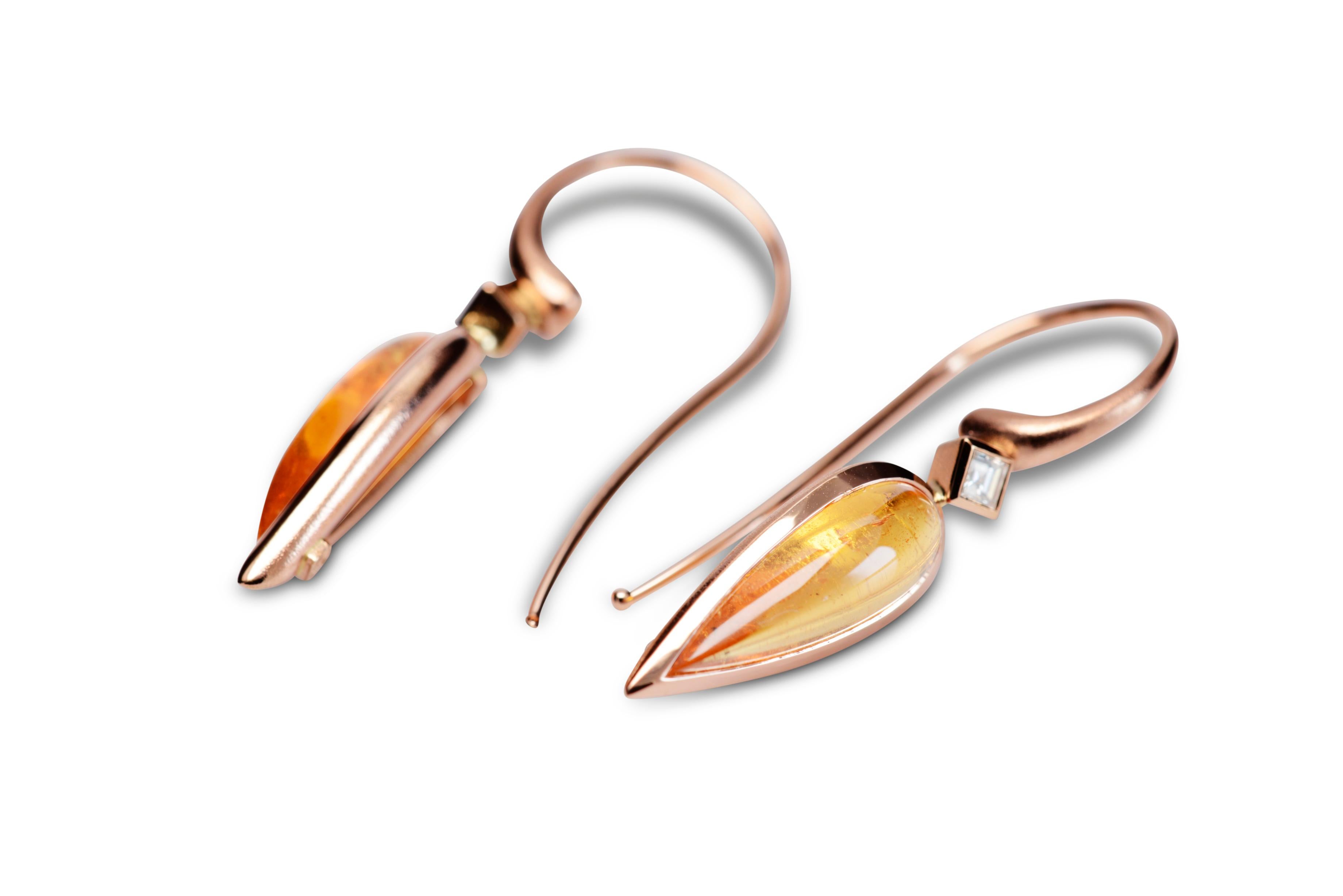 Modern 5.60 Carat Mandarin Garnet and Diamond Drop Earrings 18 Karat Gold For Sale