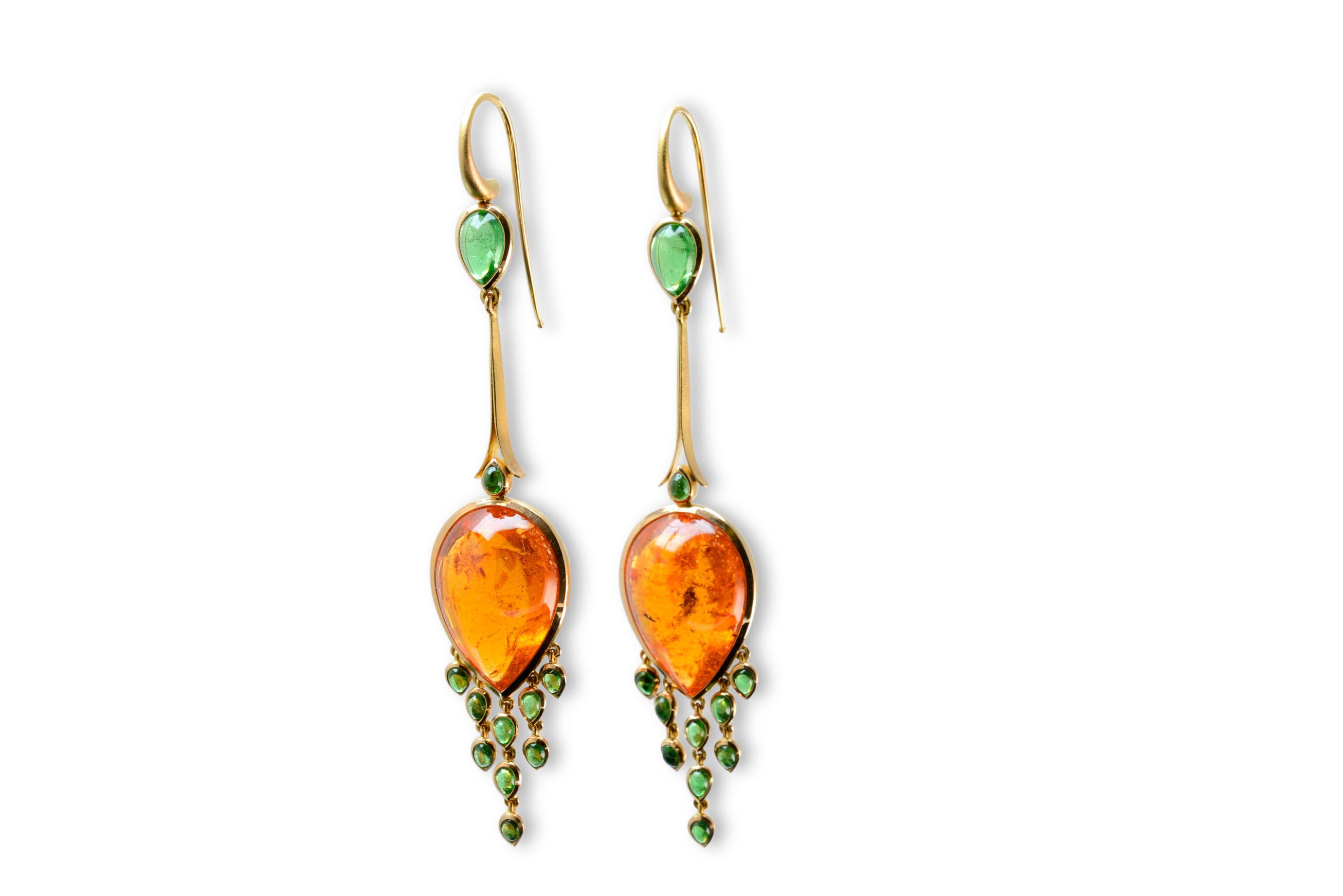 Modern Mandarin and Tsavorite Garnet Chandelier Earrings in 18 Karat Gold For Sale