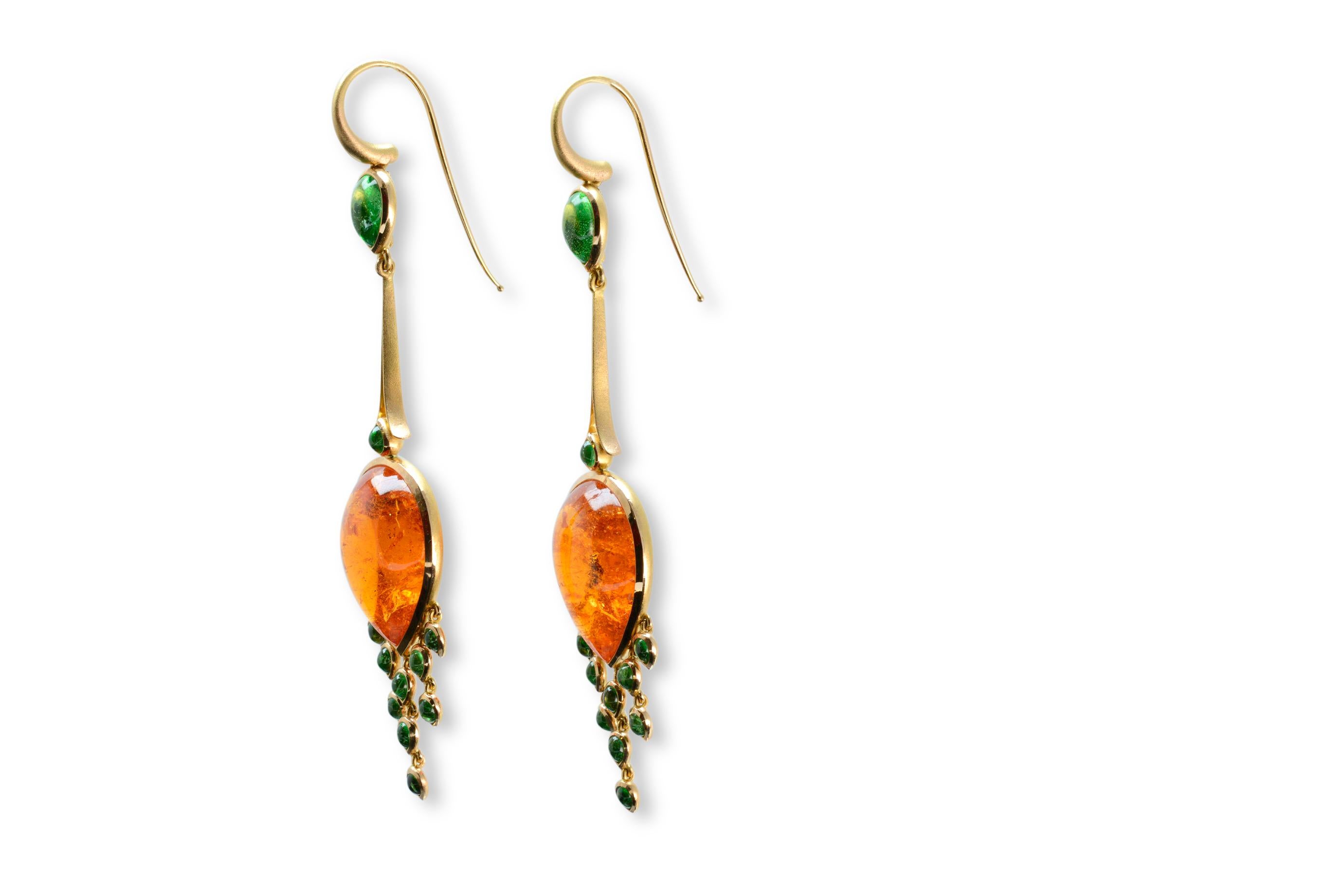 Mandarin and Tsavorite Garnet Chandelier Earrings in 18 Karat Gold For Sale 2
