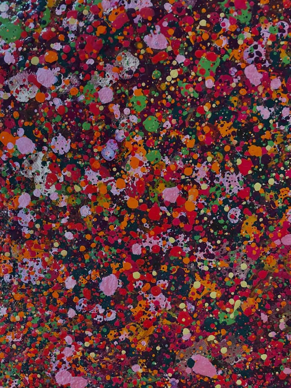 Un reluciente día de otoño de la artista Nicky Chubb es una obra de arte original. El estilo único de Chubb de salpicar pintura para las hojas hace que el árbol destaque ante el espectador.

Nicky Chubb artista con Wychwood Art. Nicky Chubb comenta