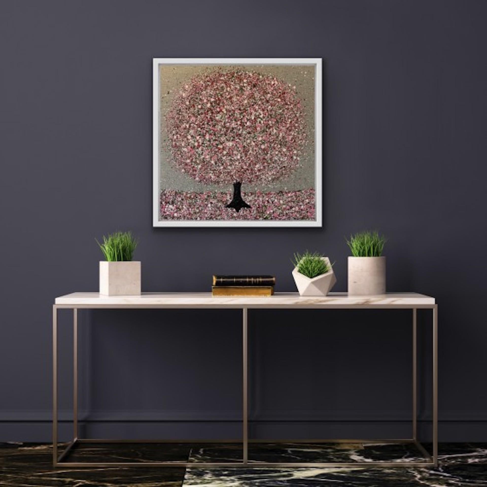 Fiore rosa su lino II, Nicky Chubb, Opera d'arte floreale originale, Arte accessibile in vendita 6