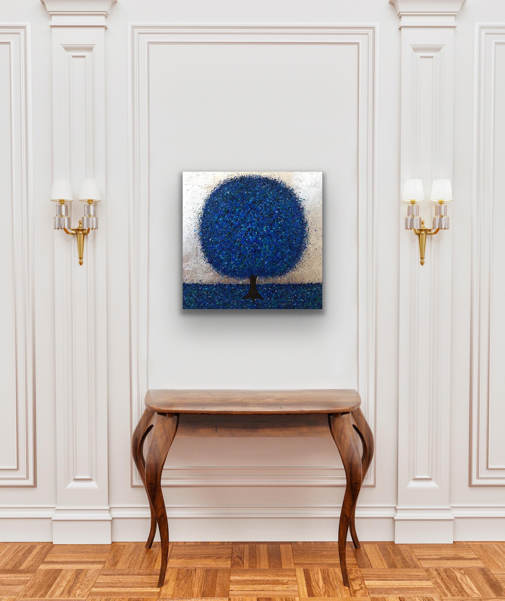 Peinture originale « Serene Blue II », peinture de paysage, peinture d'arbre - Painting de Nicky Chubb