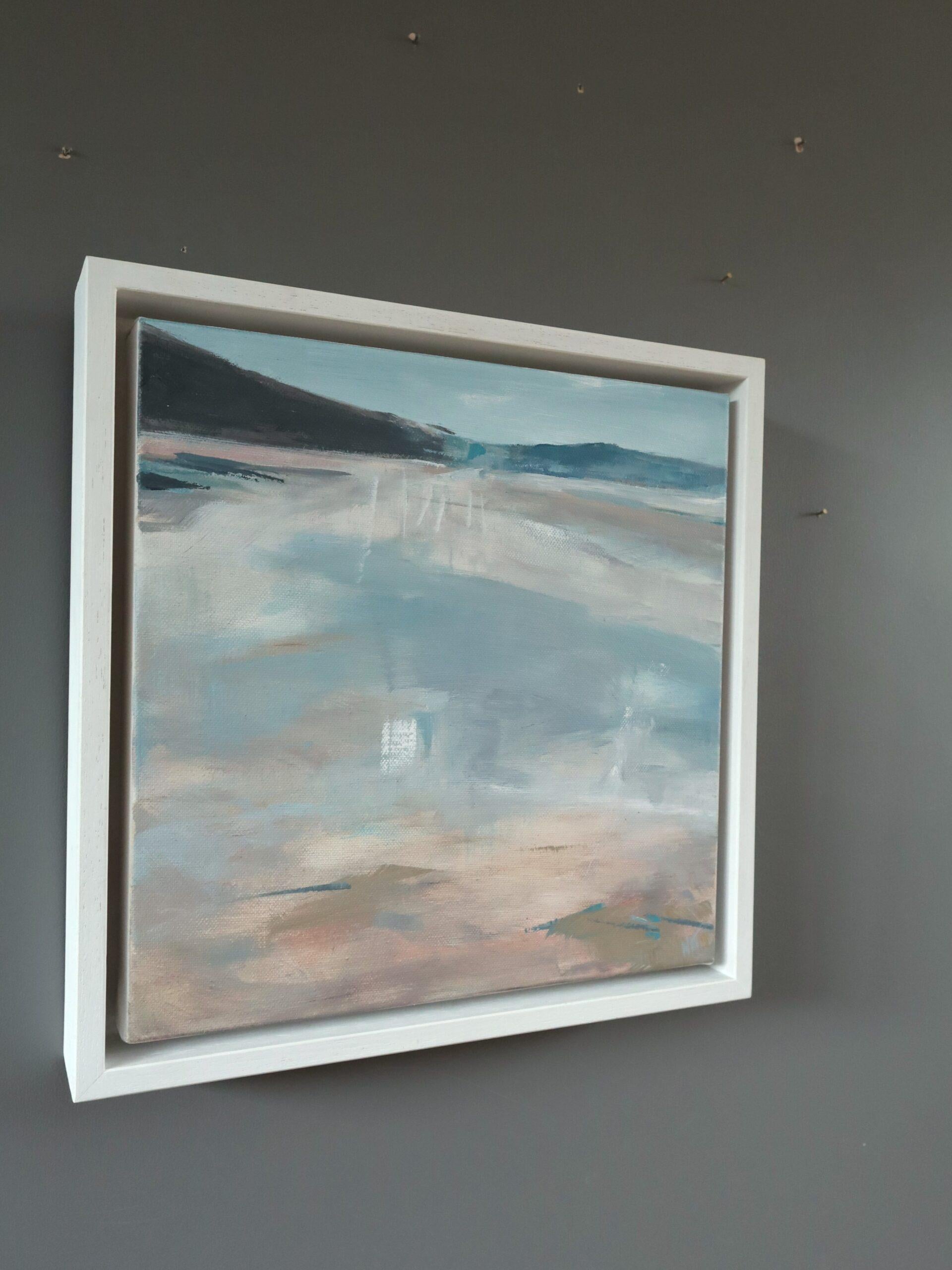 Zeitgenössische britische abstrakte Küstenlandschaft Acrylgemälde - Quiet Expanse (Abstrakt), Painting, von Nicky Knill Jones