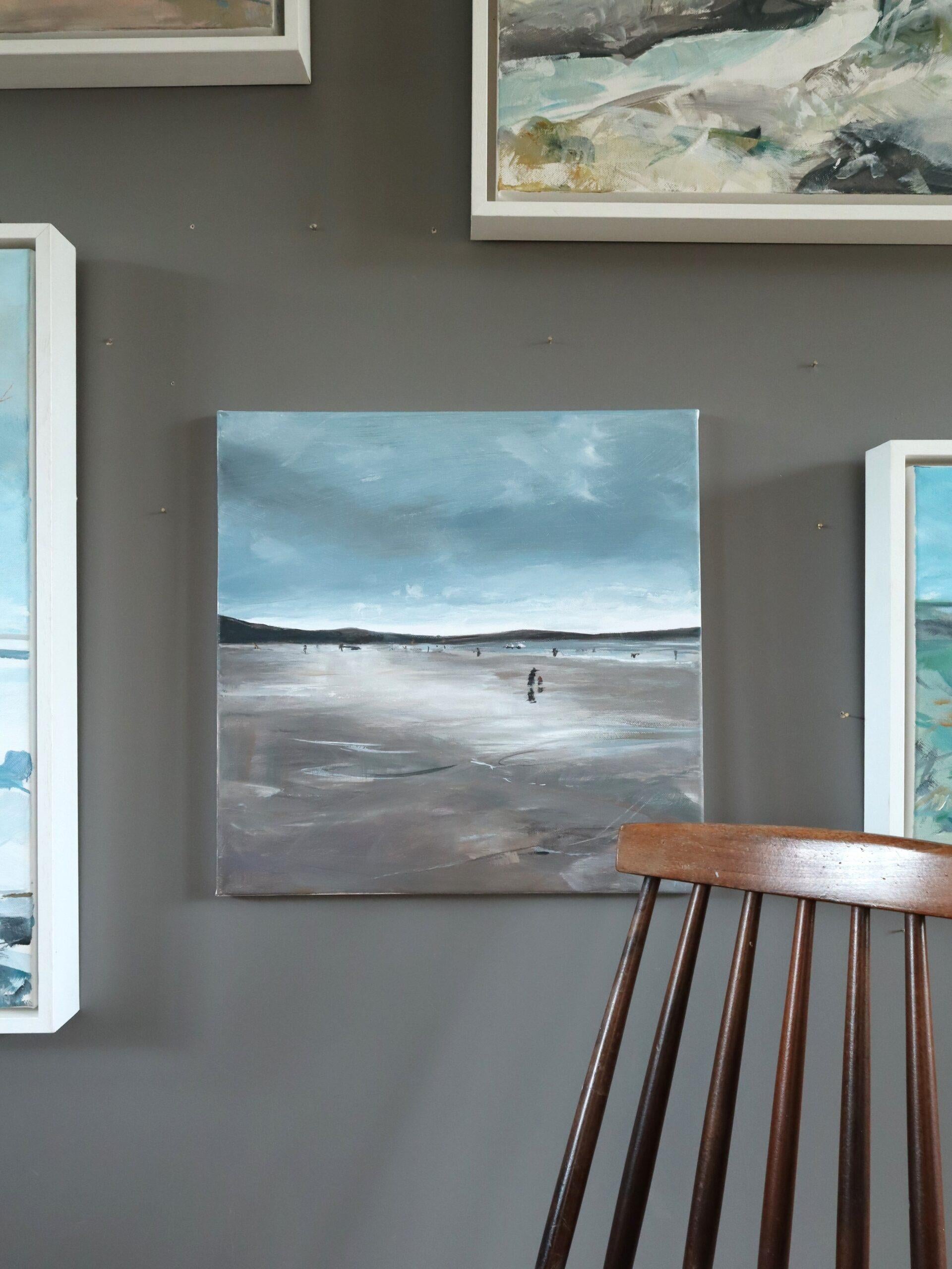 DANS LE MOMENT
Taille : 40 x 40 cm (sans cadre)
Acrylique sur toile

Une composition côtière contemporaine très bien exécutée, peinte sur toile par l'artiste britannique Nicky Knill Jones.

Cette peinture représente une vaste plage balayée par le