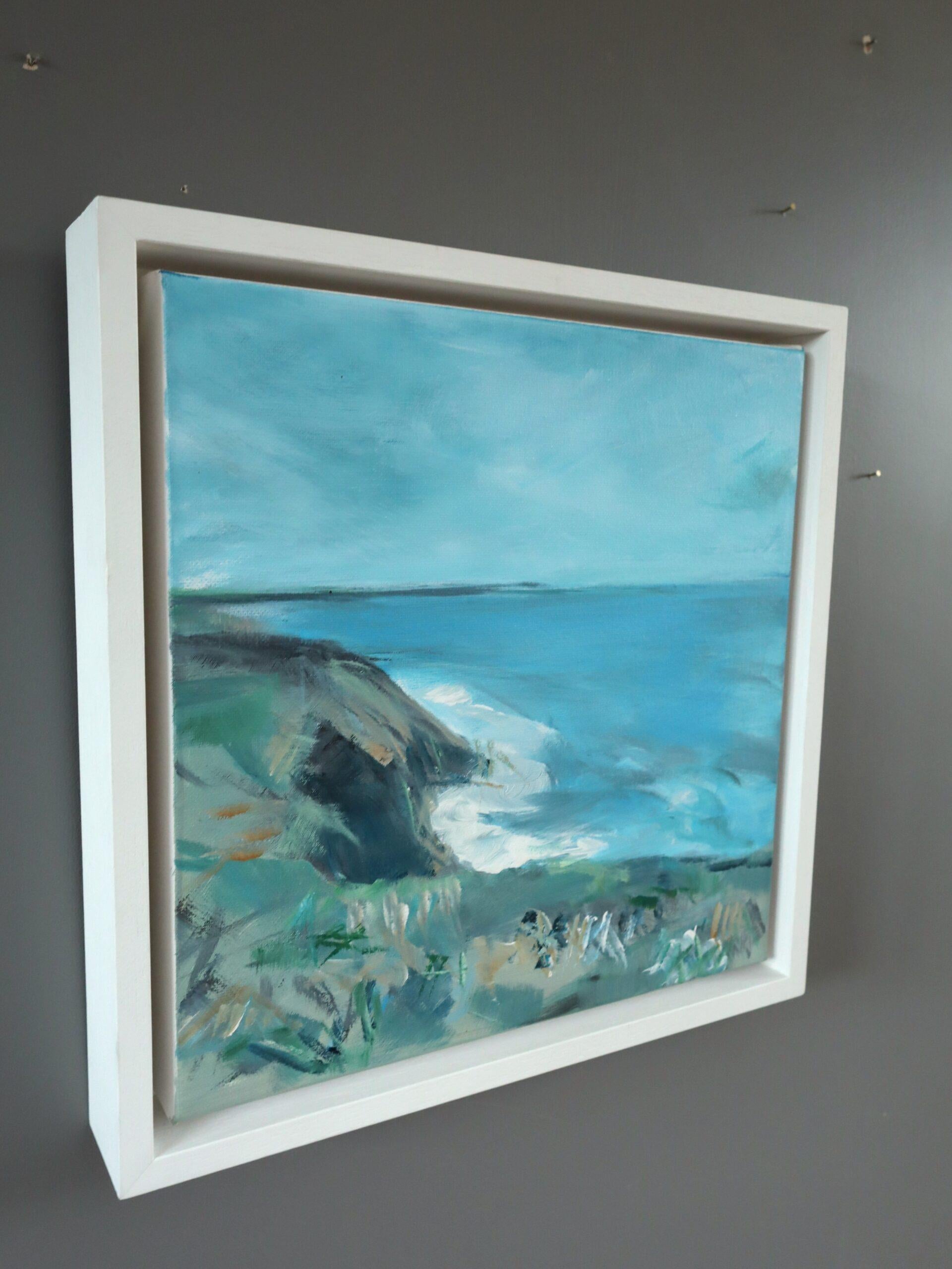 LA BAIA NASCOSTA
Dimensioni: 34 x 34 cm (cornice inclusa)
Acrilico su tela

Una composizione costiera molto suggestiva ed espressiva, dipinta su  tela dell'artista britannico Nicky Knill Jones.

Il dipinto cattura un tratto di costa sereno e intimo,