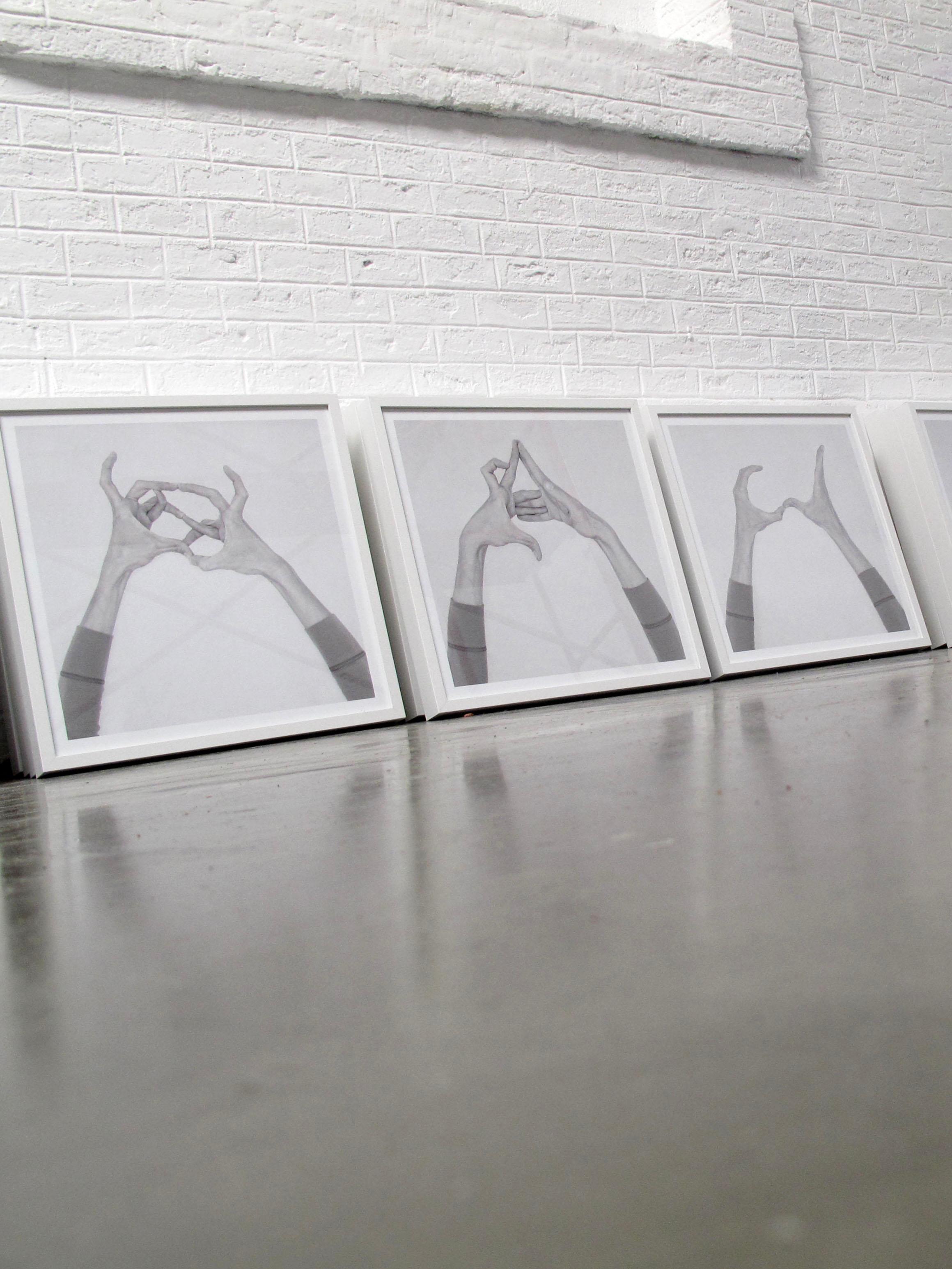 Ohne Titel XIII und ohne Titel XVI. Aus der Serie Chiromorphose. Schwarzweiß-Fotografie im Angebot 2