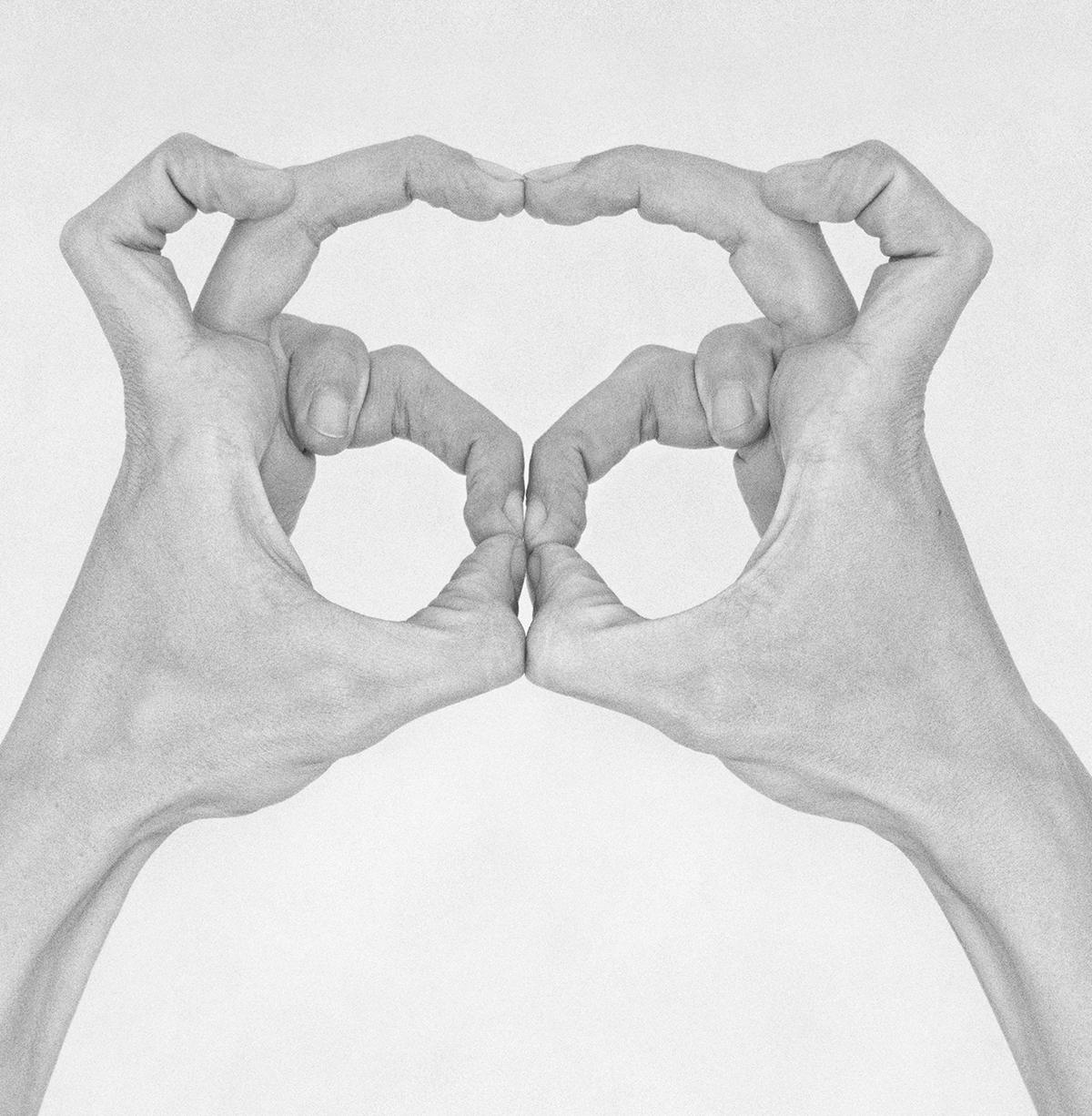 Ohne Titel XXXIV. Aus der Serie Chiromorphose. Die Hände. Schwarzweiß-Fotografie (Ästhetizismus), Photograph, von Nico Baixas / Gos-com-fuig