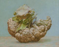 Zeitgenössisches niederländisches Stillleben „Cauliflower I“ mit einer Kamelienblume