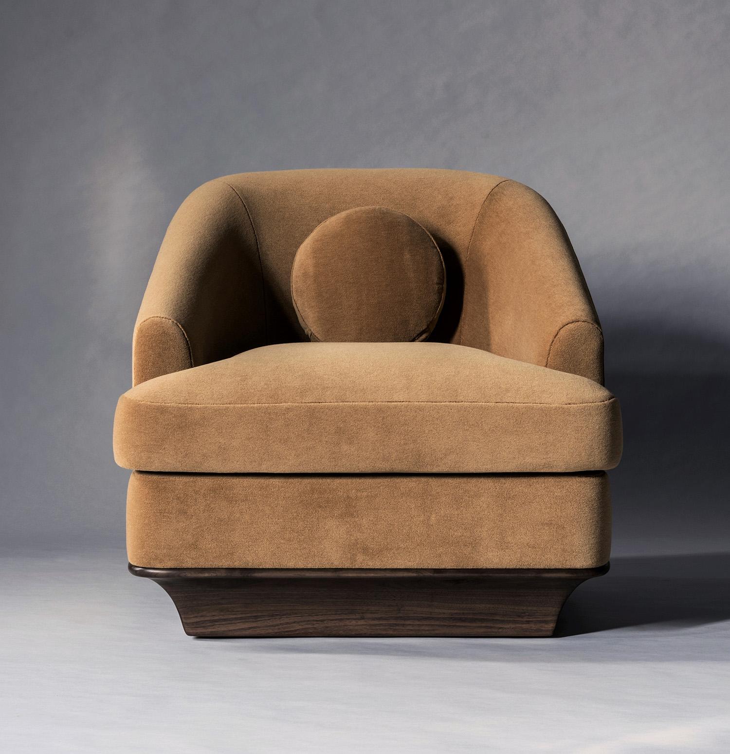 Nico Lounge Chair by DeMuro Das in Solid Walnut In New Condition For Sale In New York, NY