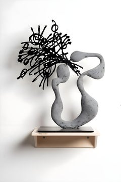 Black Flower Nr. 2: Abstrakte Skulptur aus Eisen und Gips