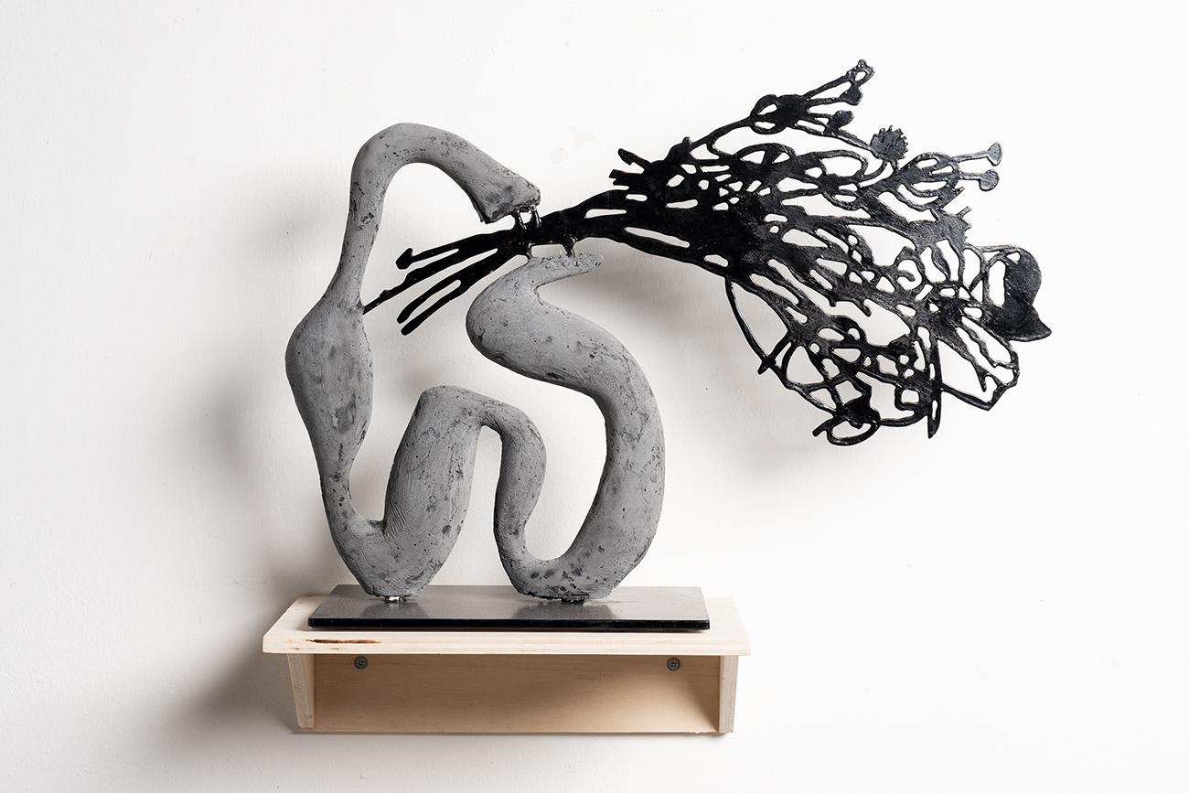 Abstract Sculpture di Nicola Cucchiaro - Fiore Nero Nº 3