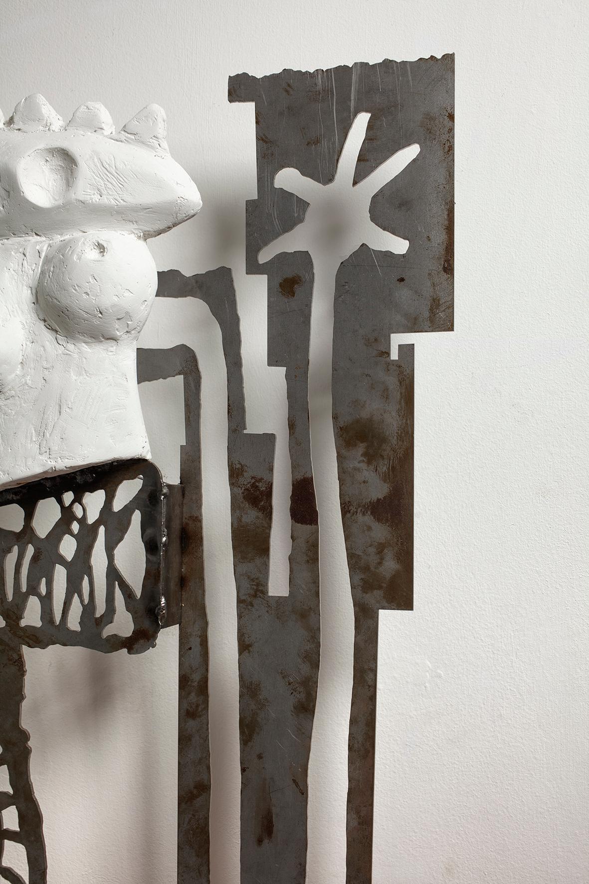 The crowned - Abstract Sculpture by Nicola Cucchiaro