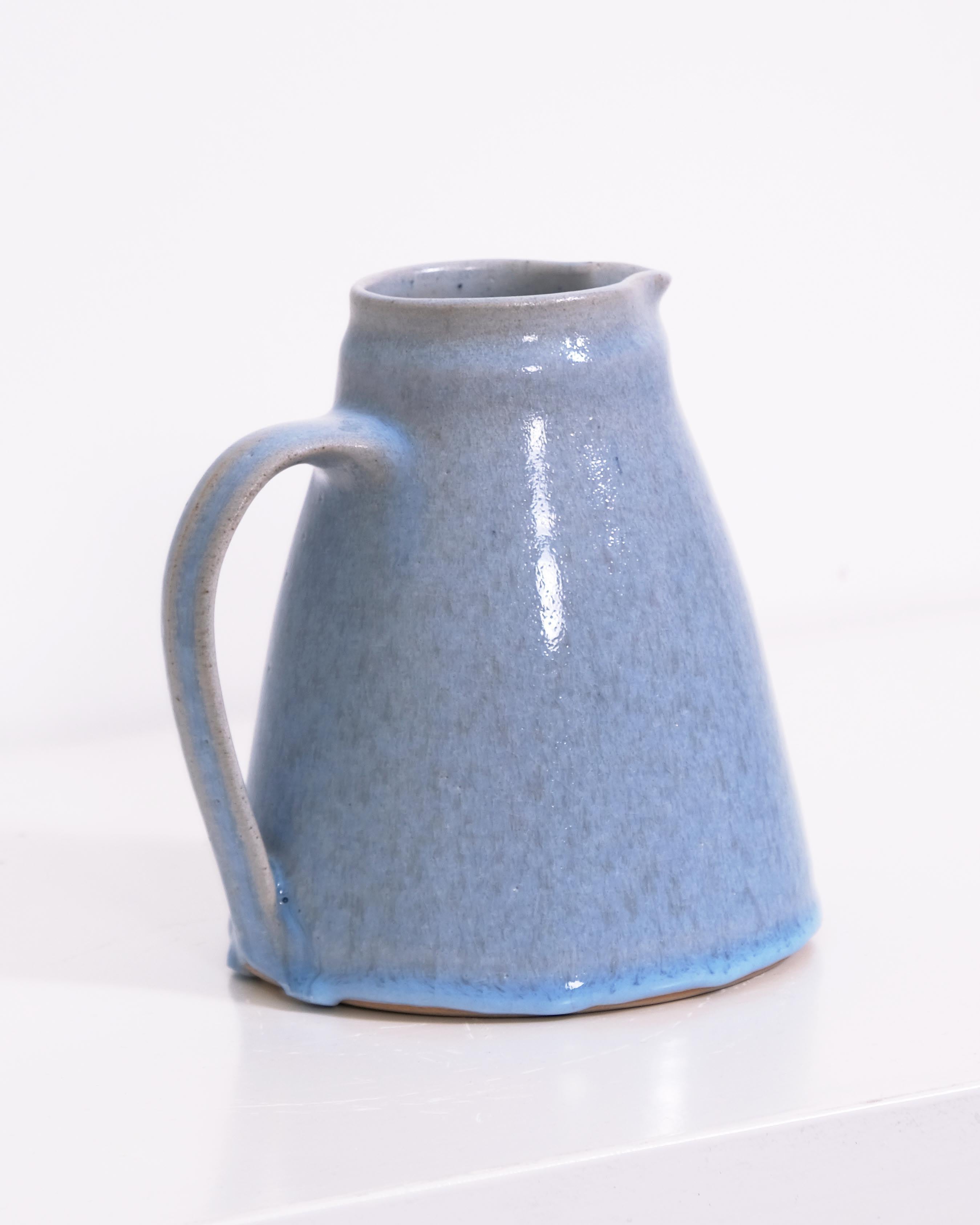 Glazed stoneware
H16 x W13 cm 