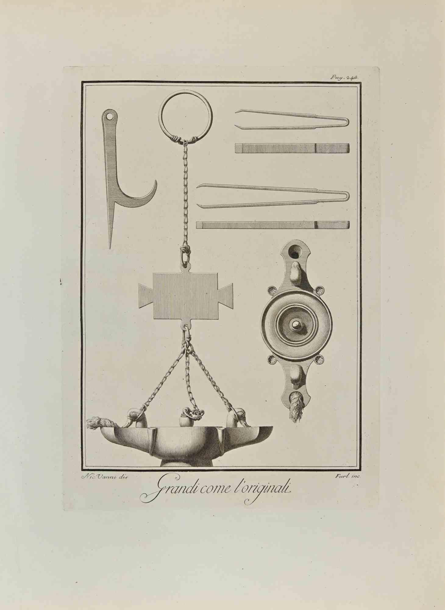 Chirurgische Gegenstände und Öllampe aus den "Altertümern von Herculaneum" ist eine Radierung auf Papier von Nicola Vanni aus dem 18. Jahrhundert.

Signiert auf der Platte.

Guter Zustand mit einigen Faltungen.

Die Radierung gehört zu der