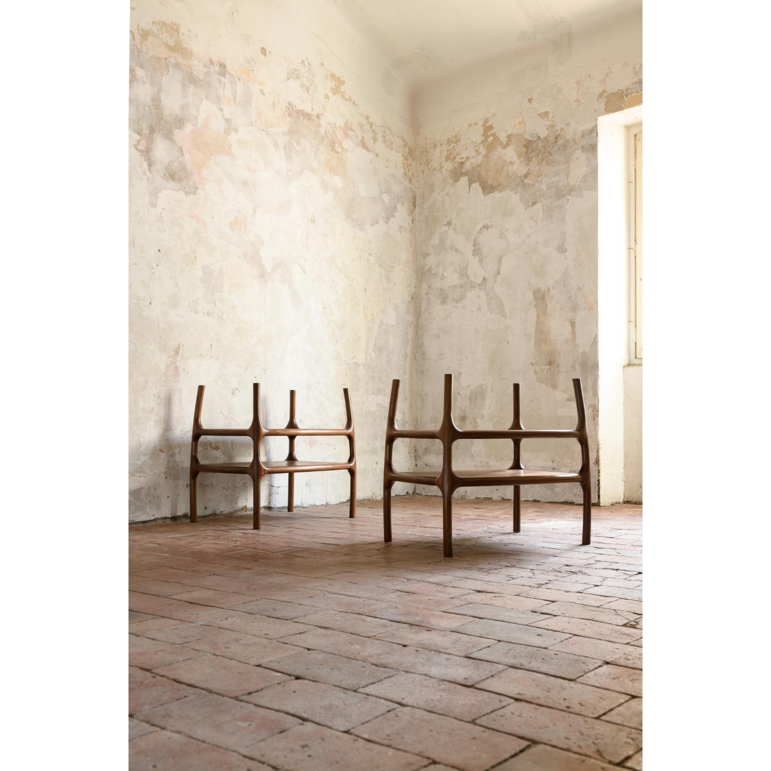 Français Table basse en noyer Nicola par Atelier Blouberg en vente