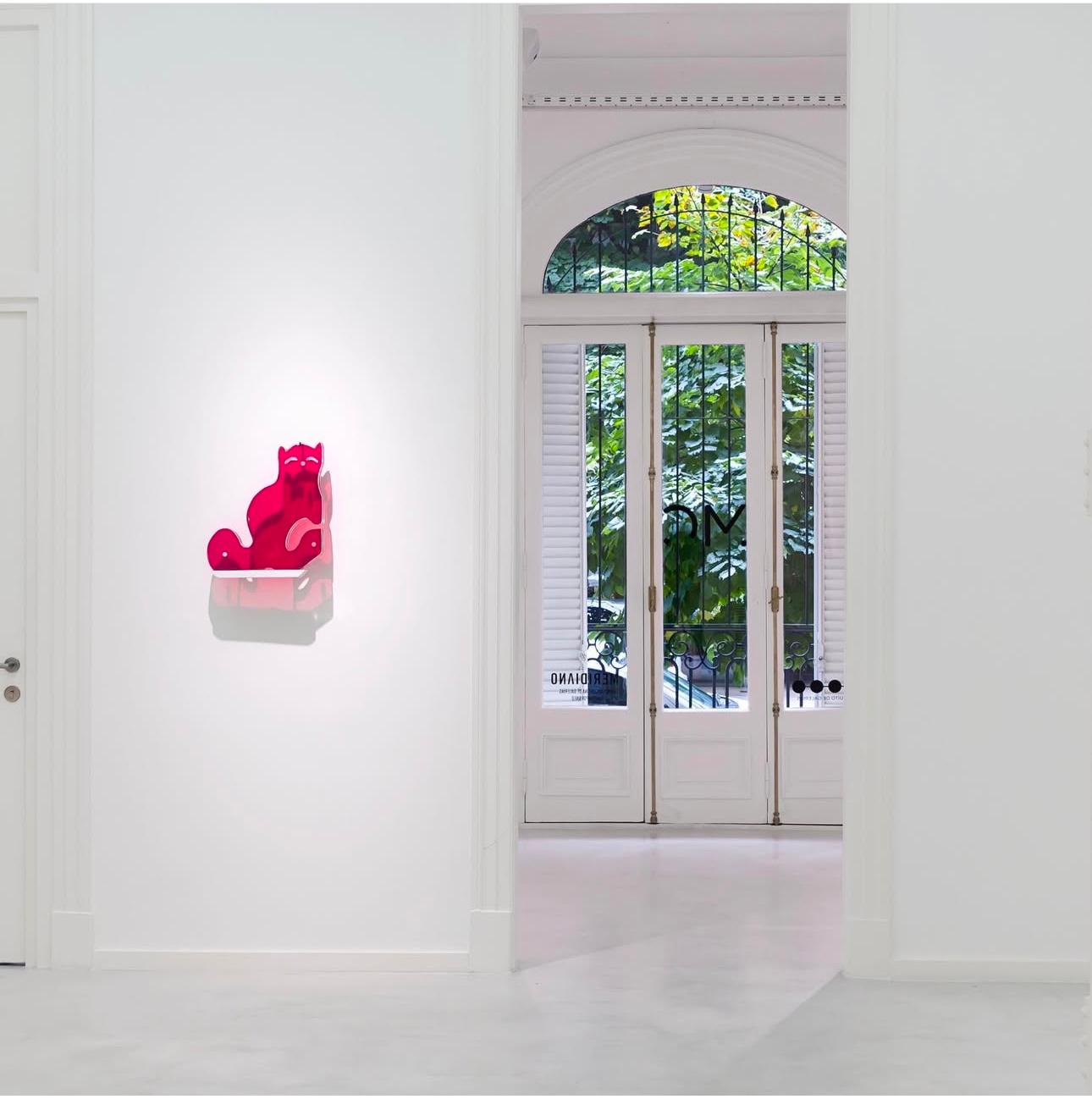 Nicolás García Uriburu, Gato, 1968 - Acrylic Sculpture In Good Condition For Sale In Miami, US