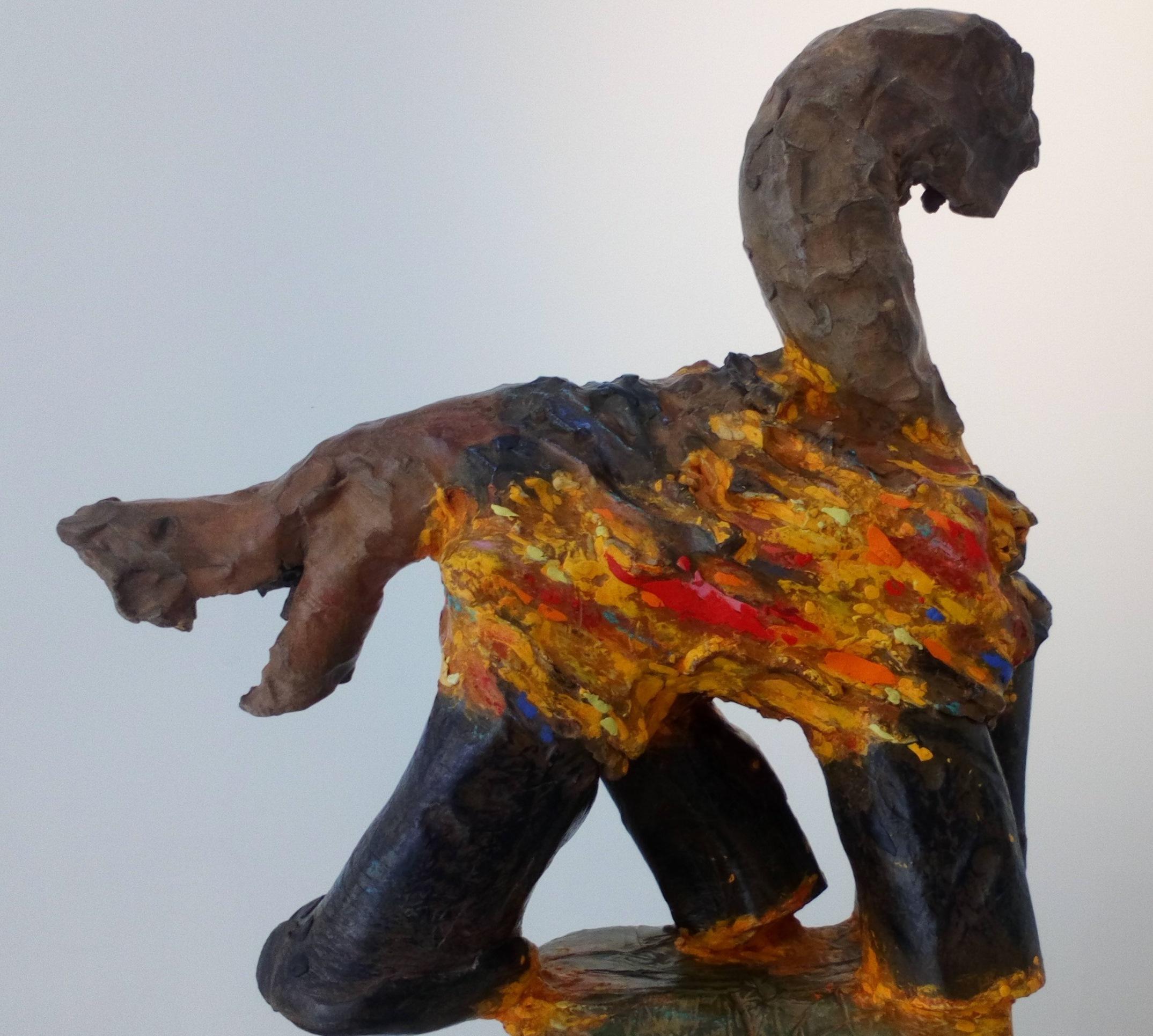 Schreibtisch (Wolverine) Nicolas Kennett Zeitgenössische Skulptur Tier Terrakotta  im Angebot 1