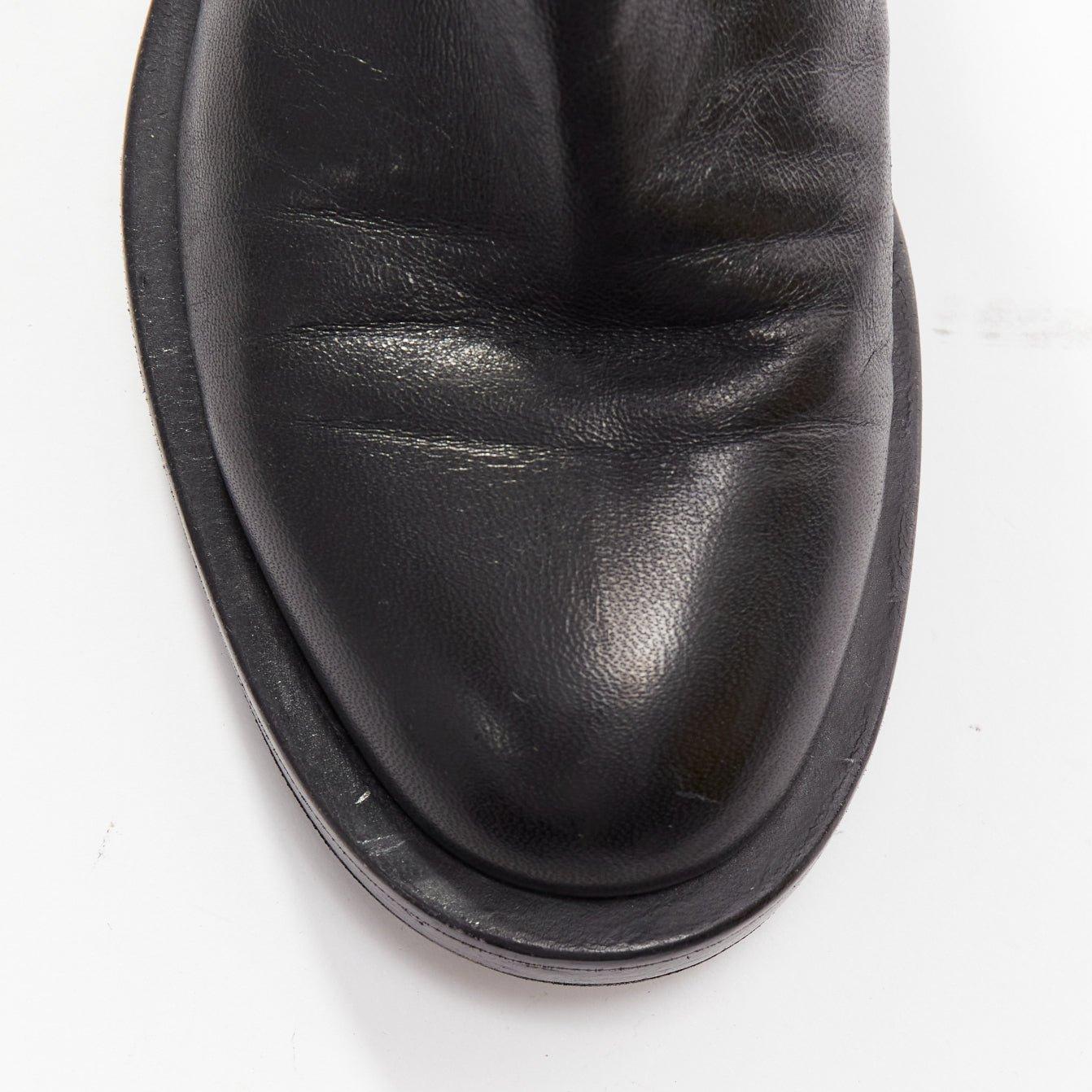Bottes hauteur genou noires embellies de perles NICOLAS KIRKWOOD EU37,5 en vente 2