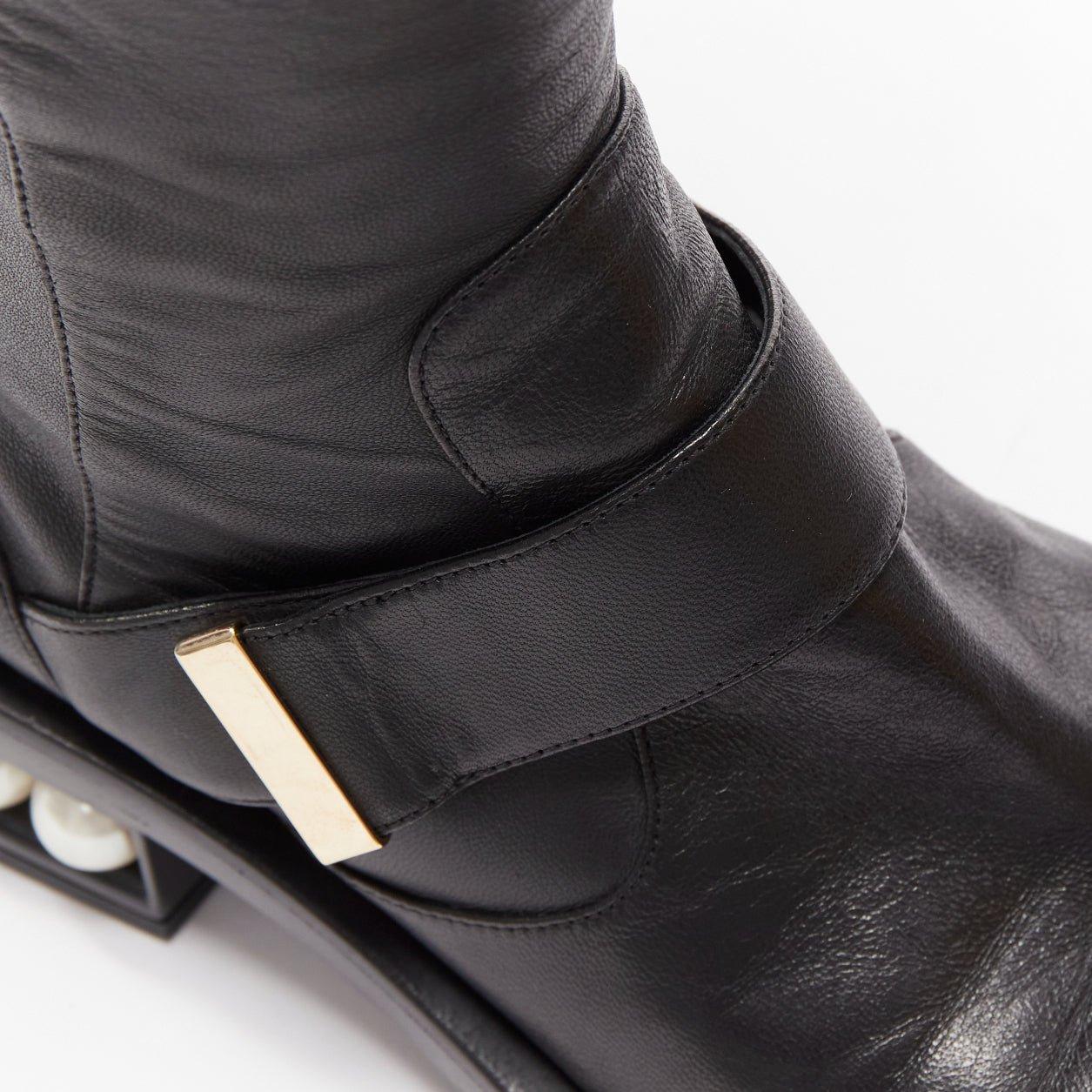 Bottes hauteur genou noires embellies de perles NICOLAS KIRKWOOD EU37,5 en vente 3