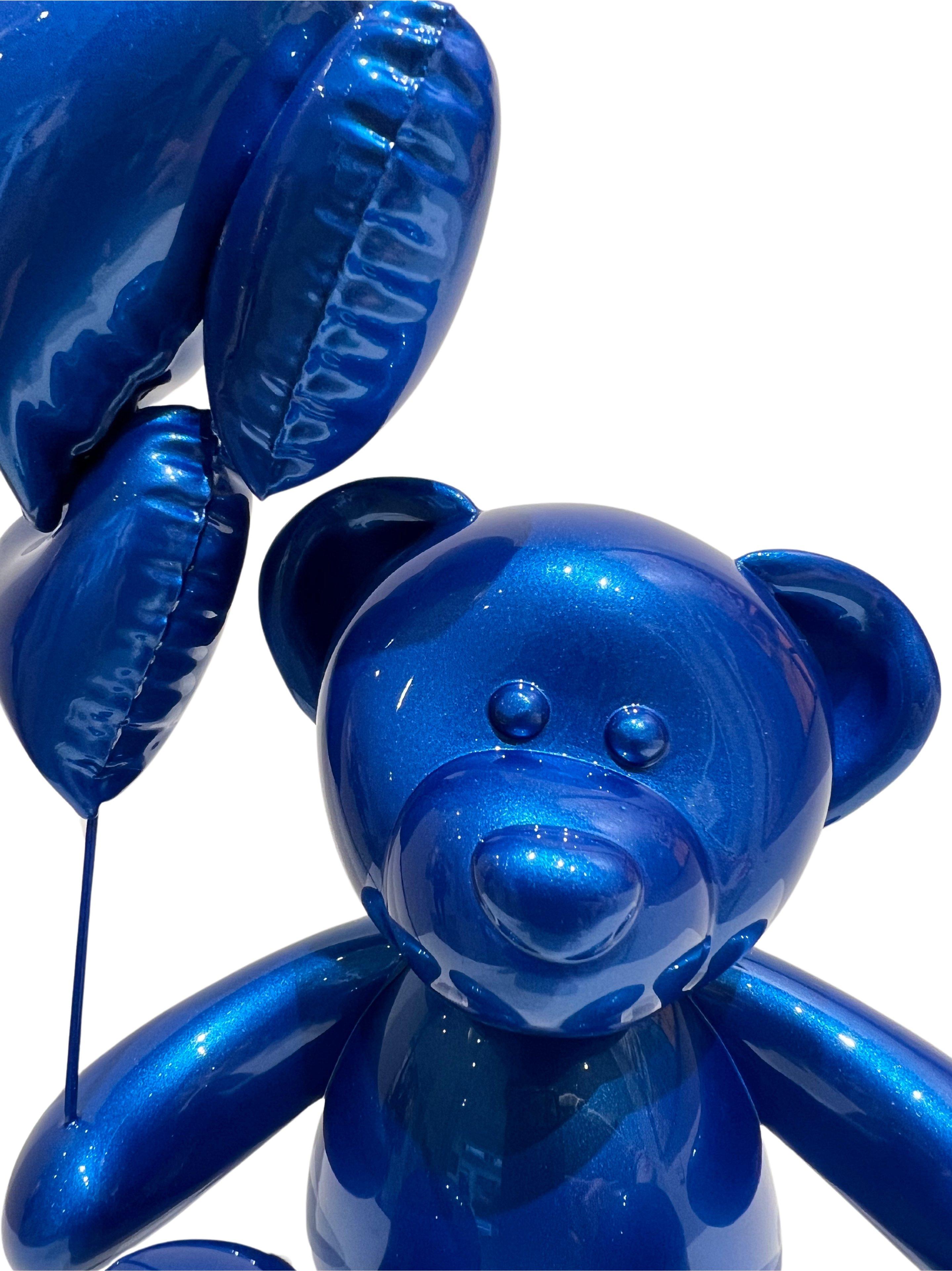 Teddy Love - Bleu Côte d'Azur - Sculpture by Nicolas Krauss