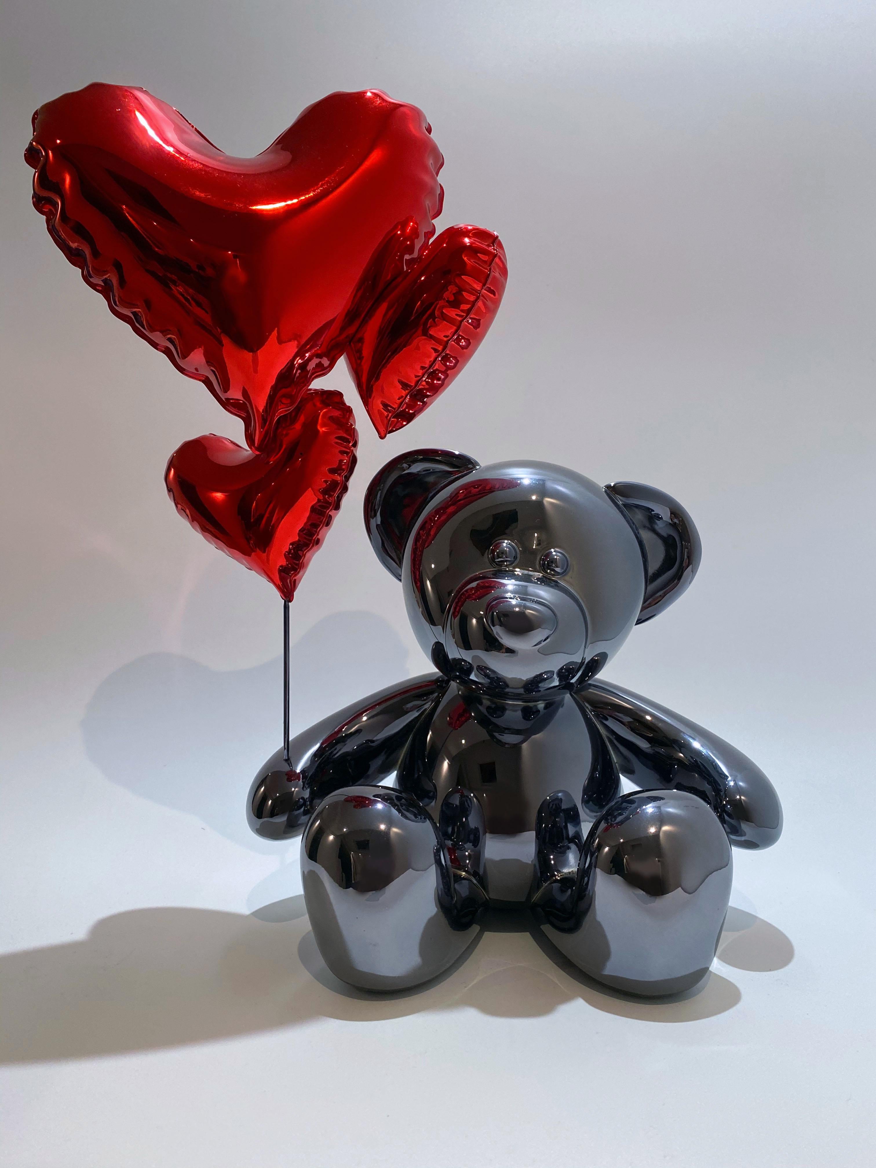 Nicolas Krauss Figurative Sculpture - Teddy Love - Chrome Black & Red
