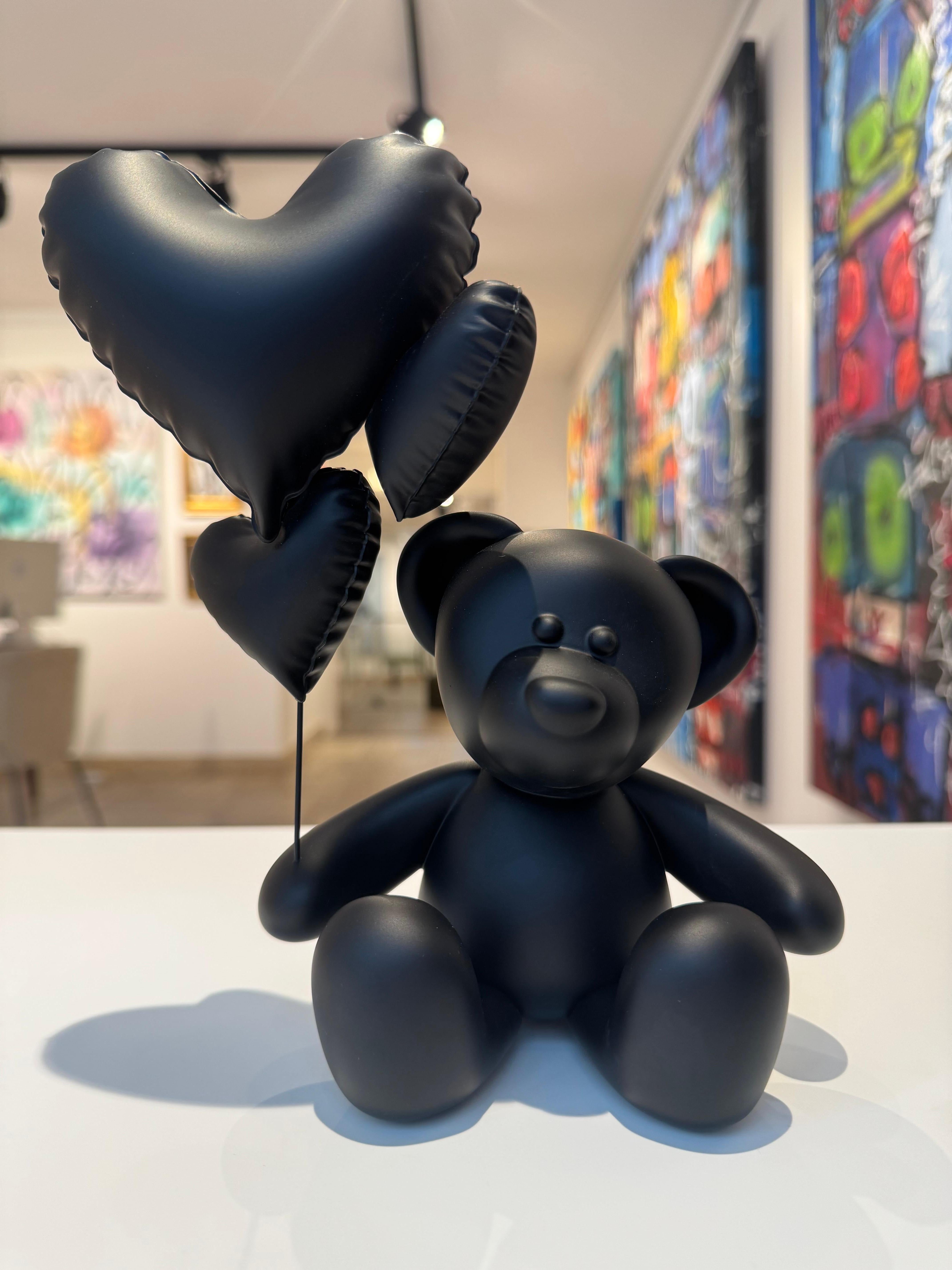 Una escultura original del artista contemporáneo francés Nicolas Krauss.
Numerada sobre 8 + 4 pruebas de artista, con el certificado de autenticidad.
Realizado en su estudio, con sede en la región parisina de la A a la Z.
Nicolas Krauss crea y