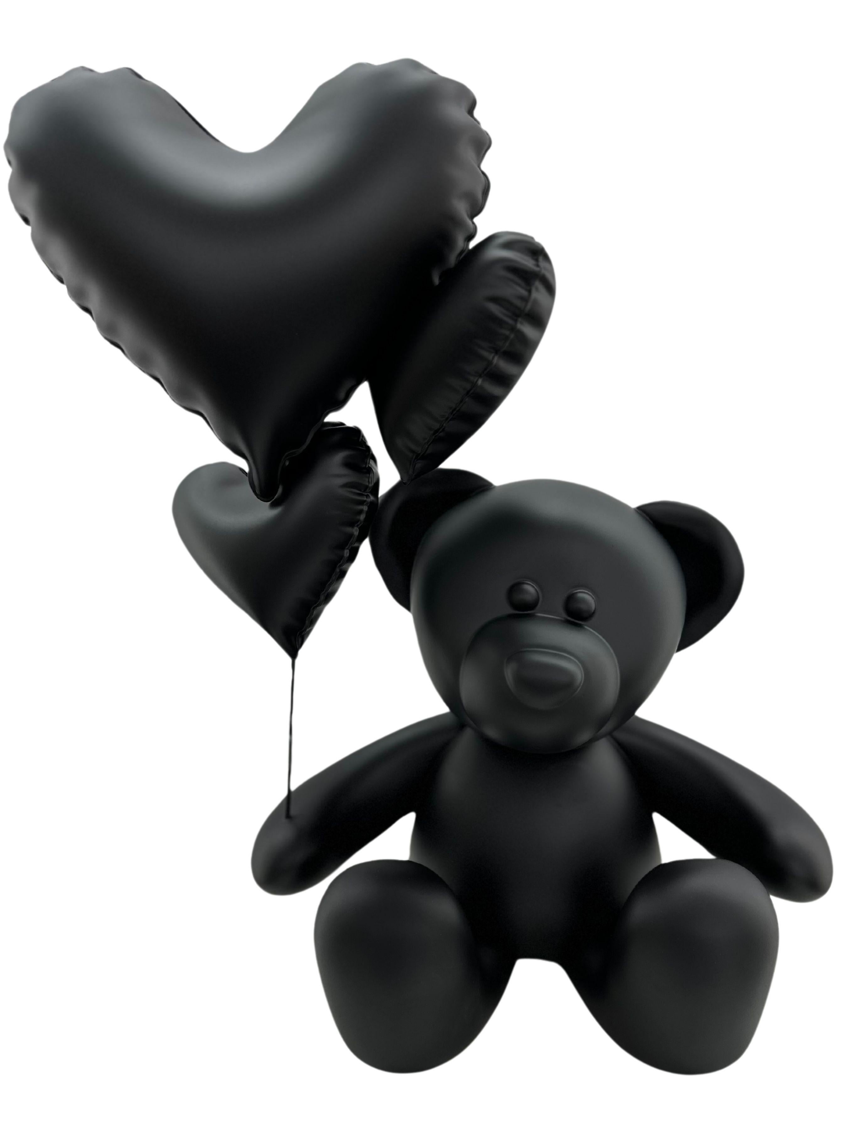 Nicolas Krauss Figurative Sculpture - Teddy Love - Noir Mat