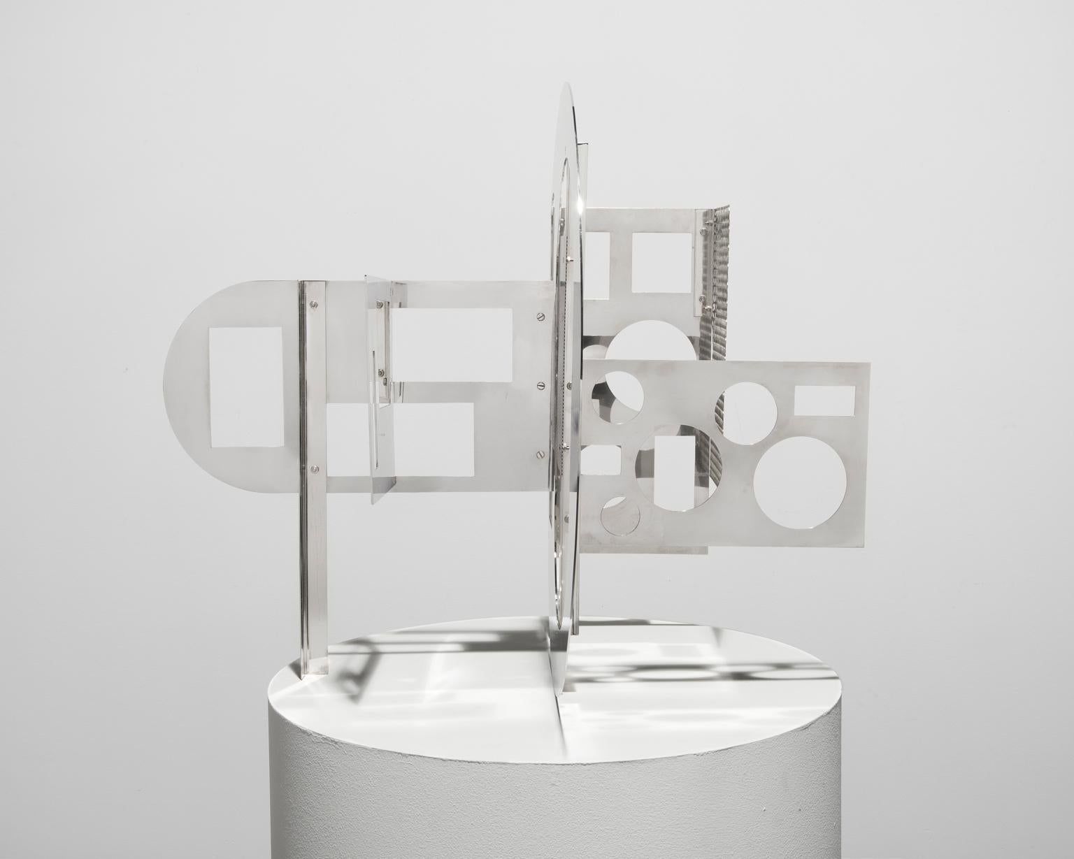 "Lux-XI", Parisian Luminodynamic High Mirrored Stainless Steel Sculpture