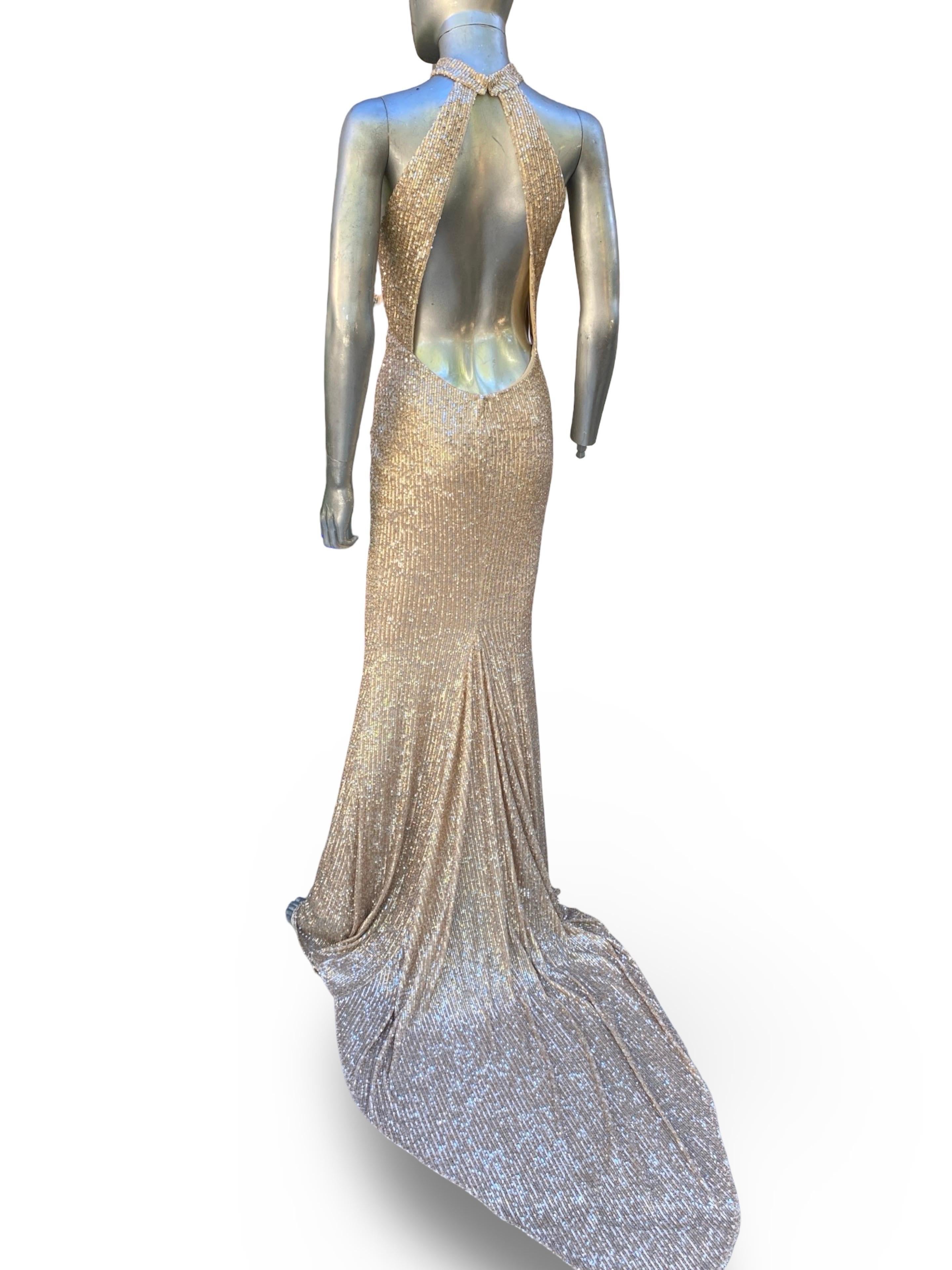 Nicole Bakti Flüssigkeit Rose Gold Pailletten Halter Abendkleid w / lange Schleppe Größe 8 im Angebot 2