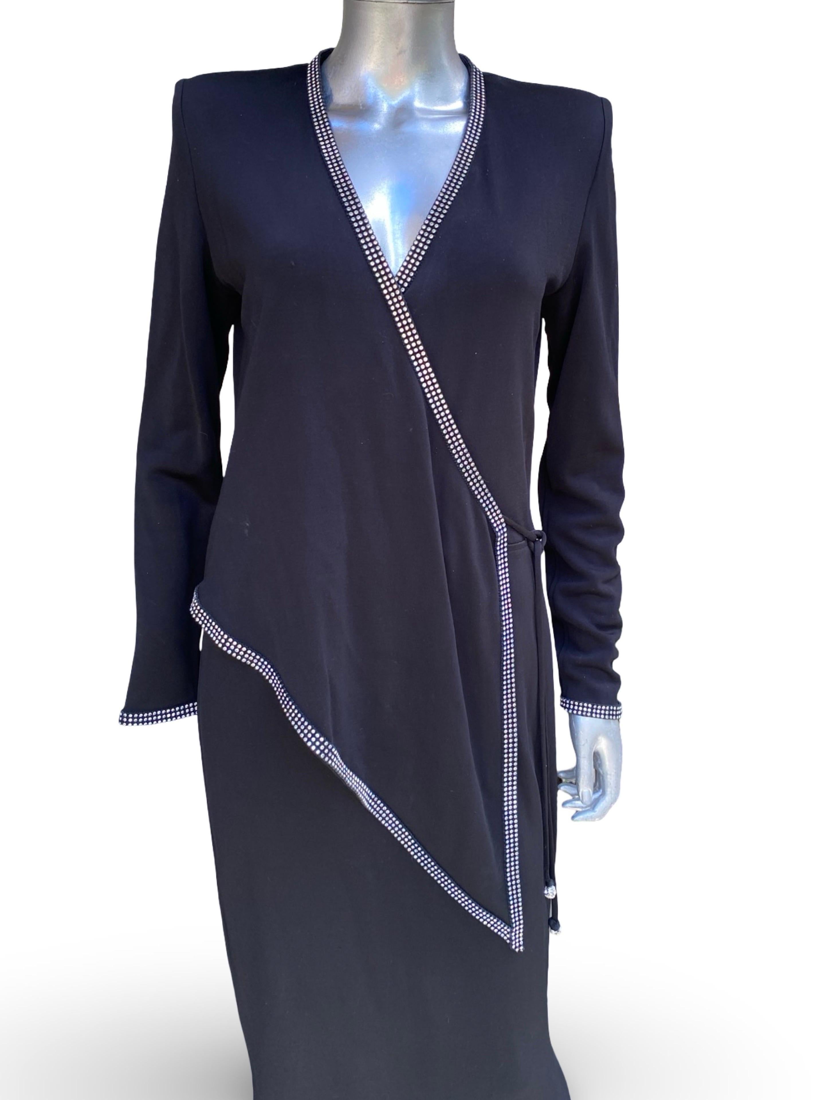 Nicole Bakti Tailored Black Wrap Cocktail  Kleid mit Strassbesatz Größe M im Angebot 8