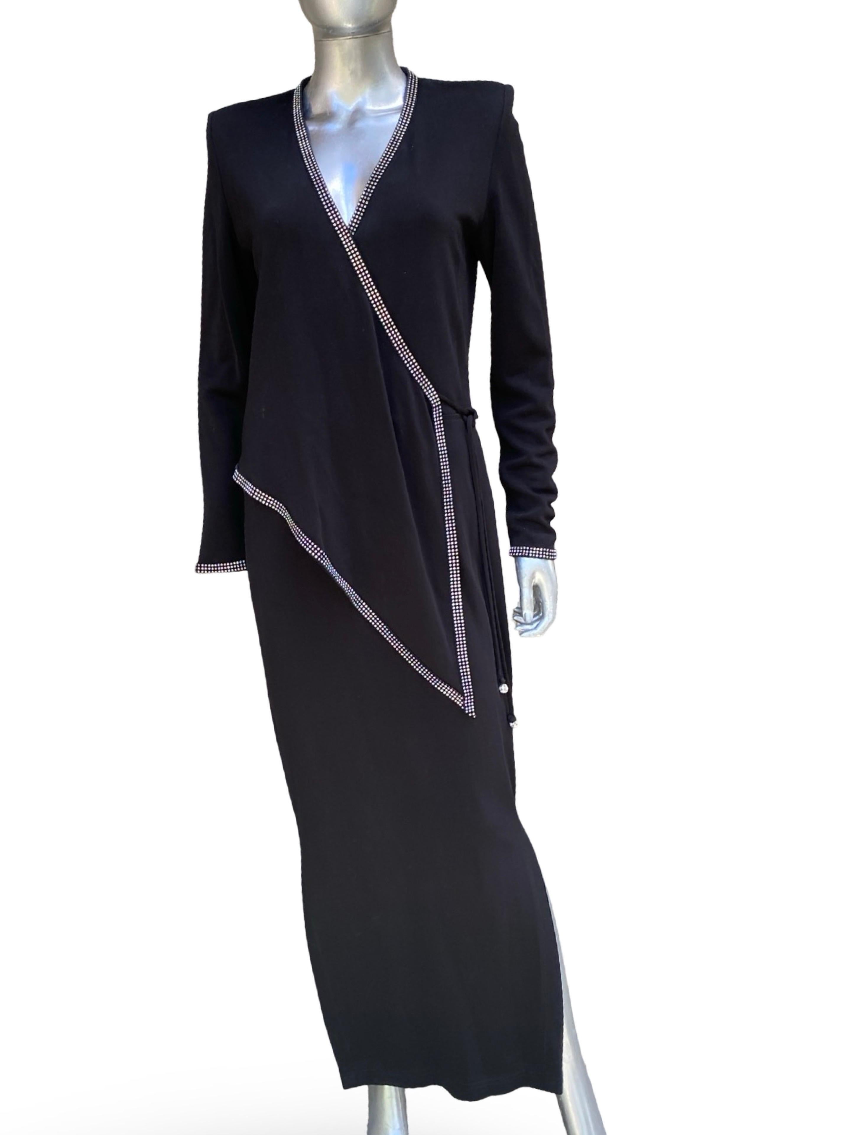 Nicole Bakti Tailored Black Wrap Cocktail  Kleid mit Strassbesatz Größe M im Angebot 3