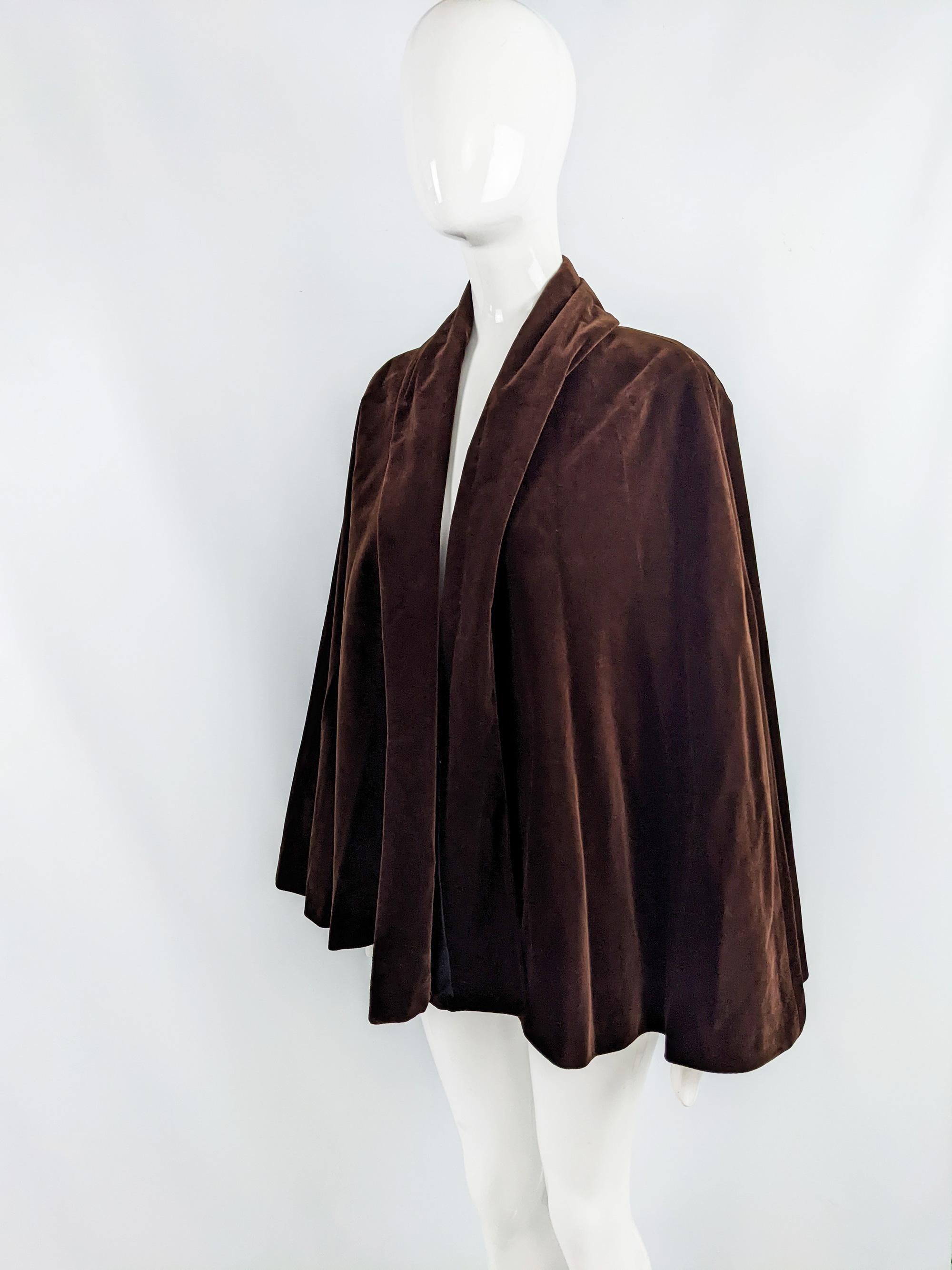 Nicole Farhi Vintage-Abendjacke aus braunem Samt mit Cape, 1980er Jahre Damen im Angebot