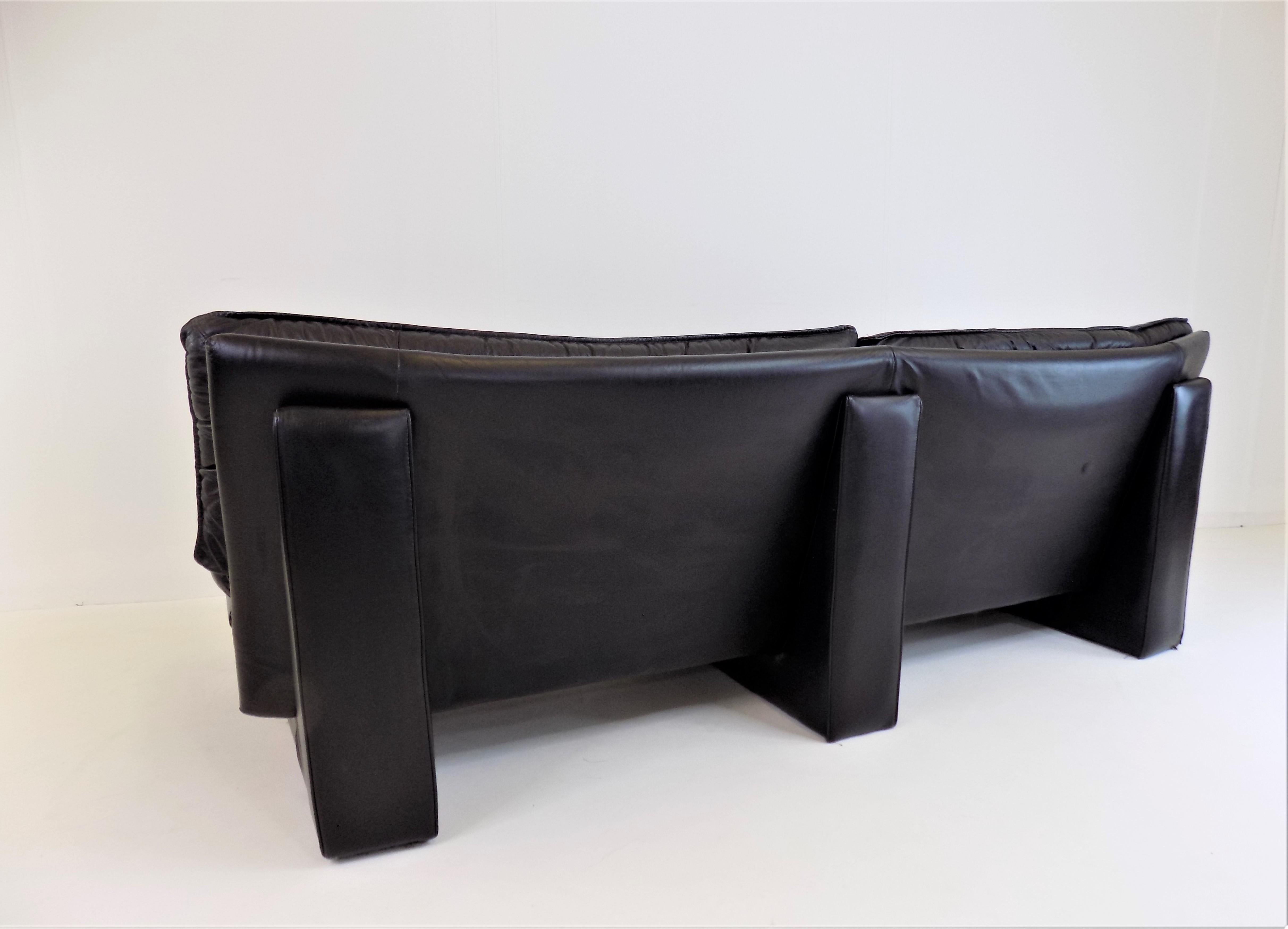Nicoletti Salotti ambassador black leather living room set 5