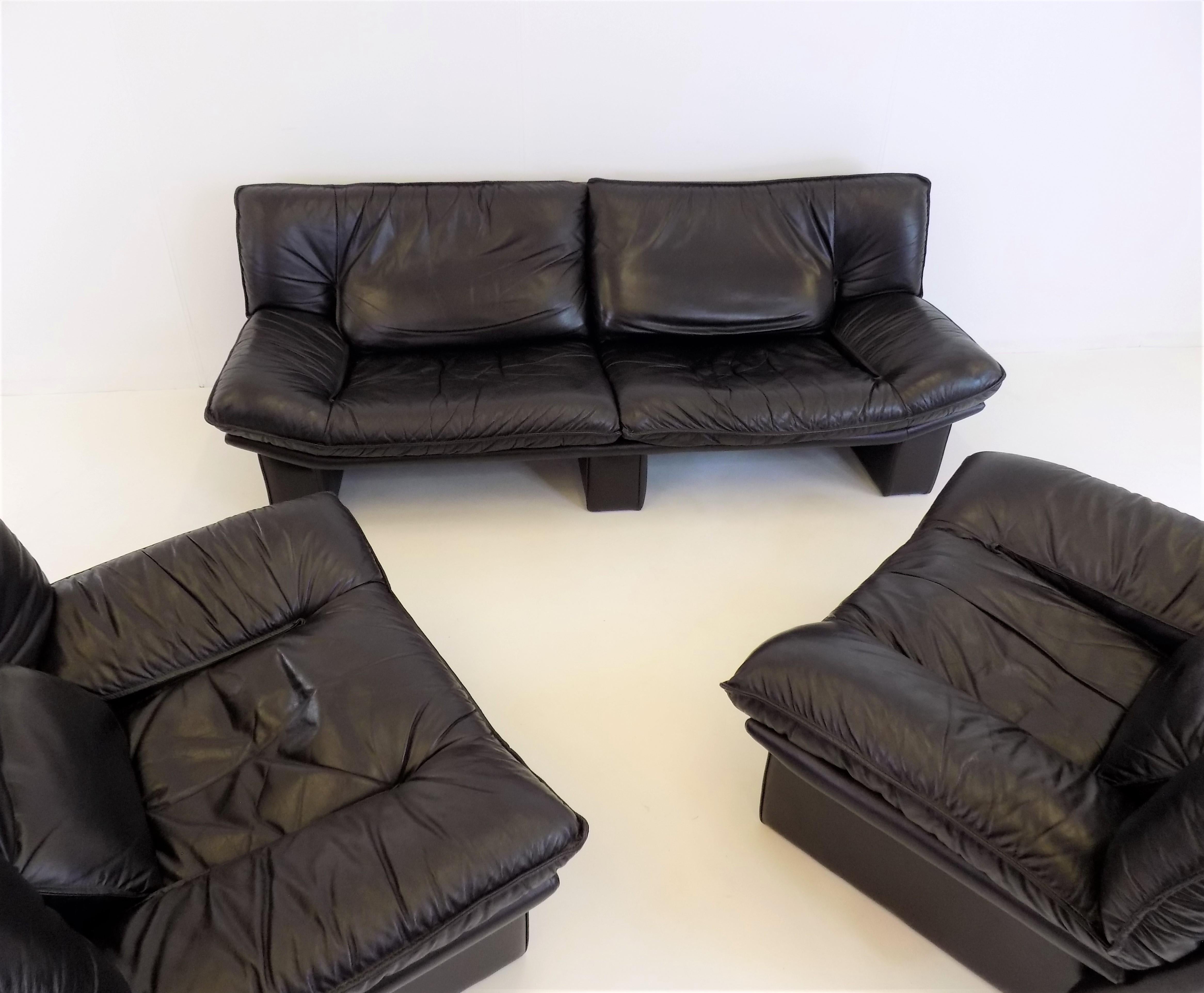 Nicoletti Salotti ambassador black leather living room set 8