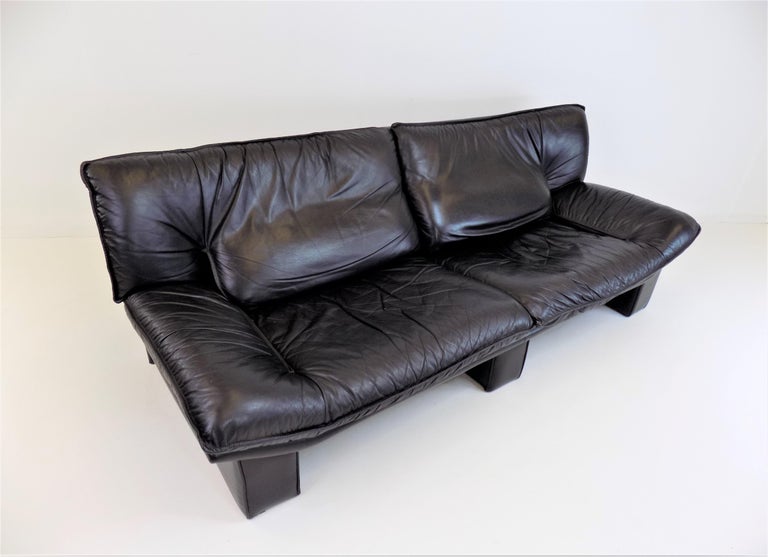 Nicoletti Salotti Ambassador leather 3 seater sofa at 1stDibs